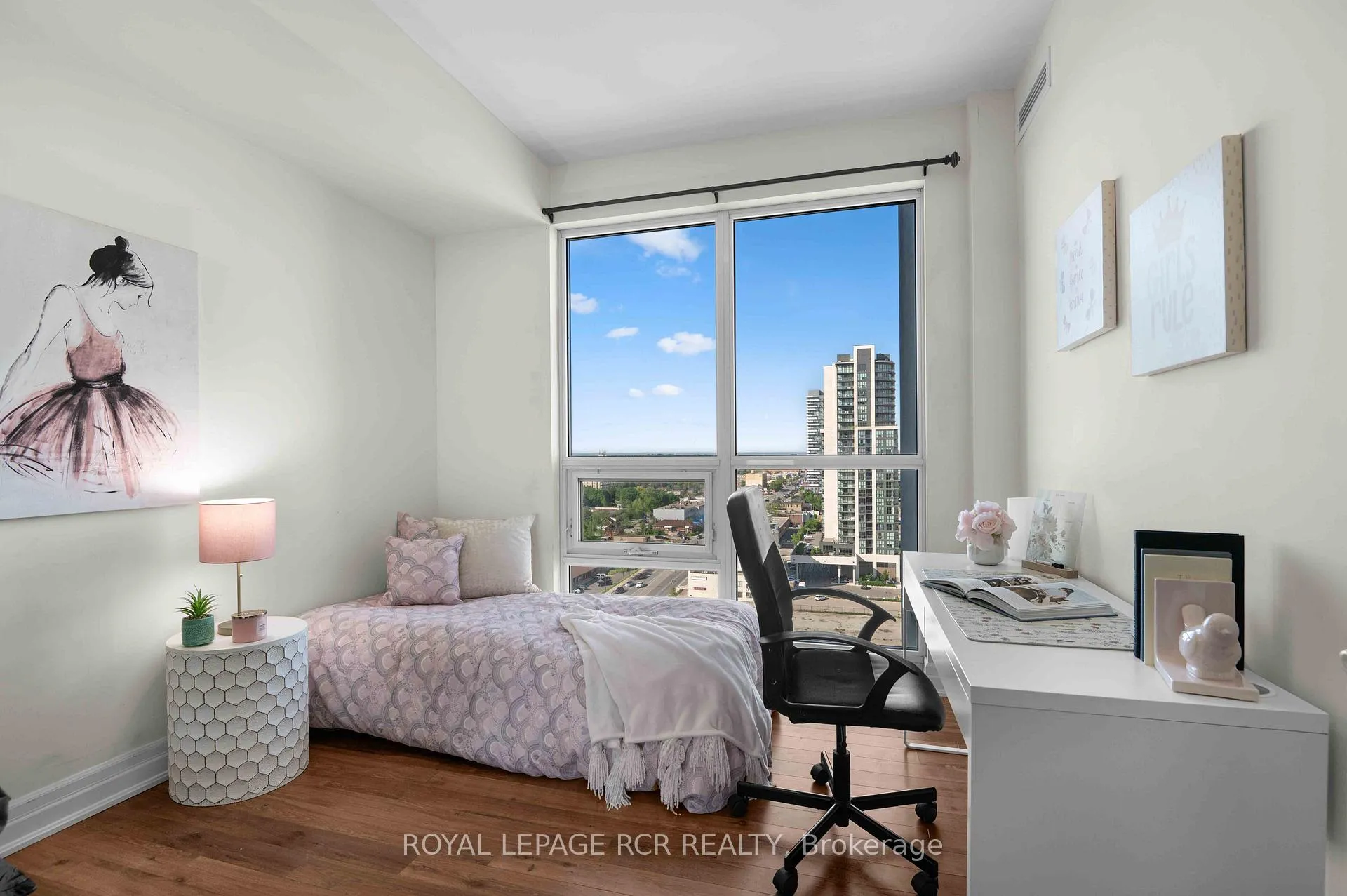 Photo 25 of Unit 1702, 100 John Street, Brampton, Downtown Brampton — HOMEH