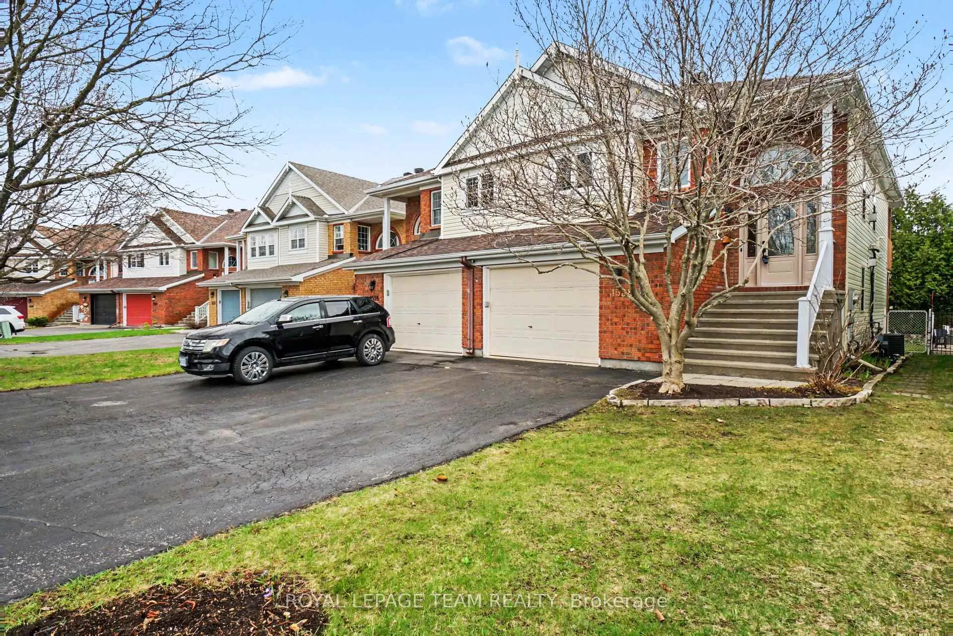 Photo 1 of 1598 Lisbon Street, Ottawa, Fallingbrook/Pineridge — HOMEH