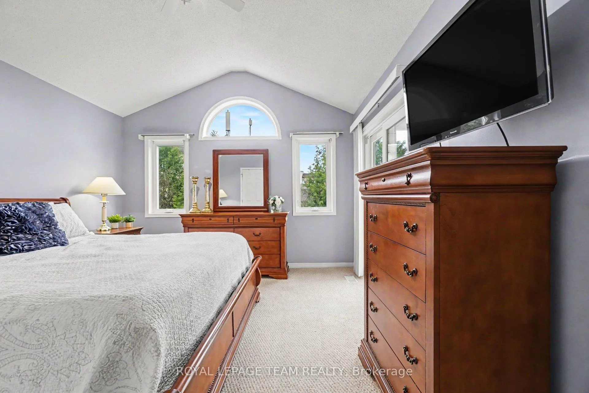 Photo 16 of 1598 Lisbon Street, Ottawa, Fallingbrook/Pineridge — HOMEH