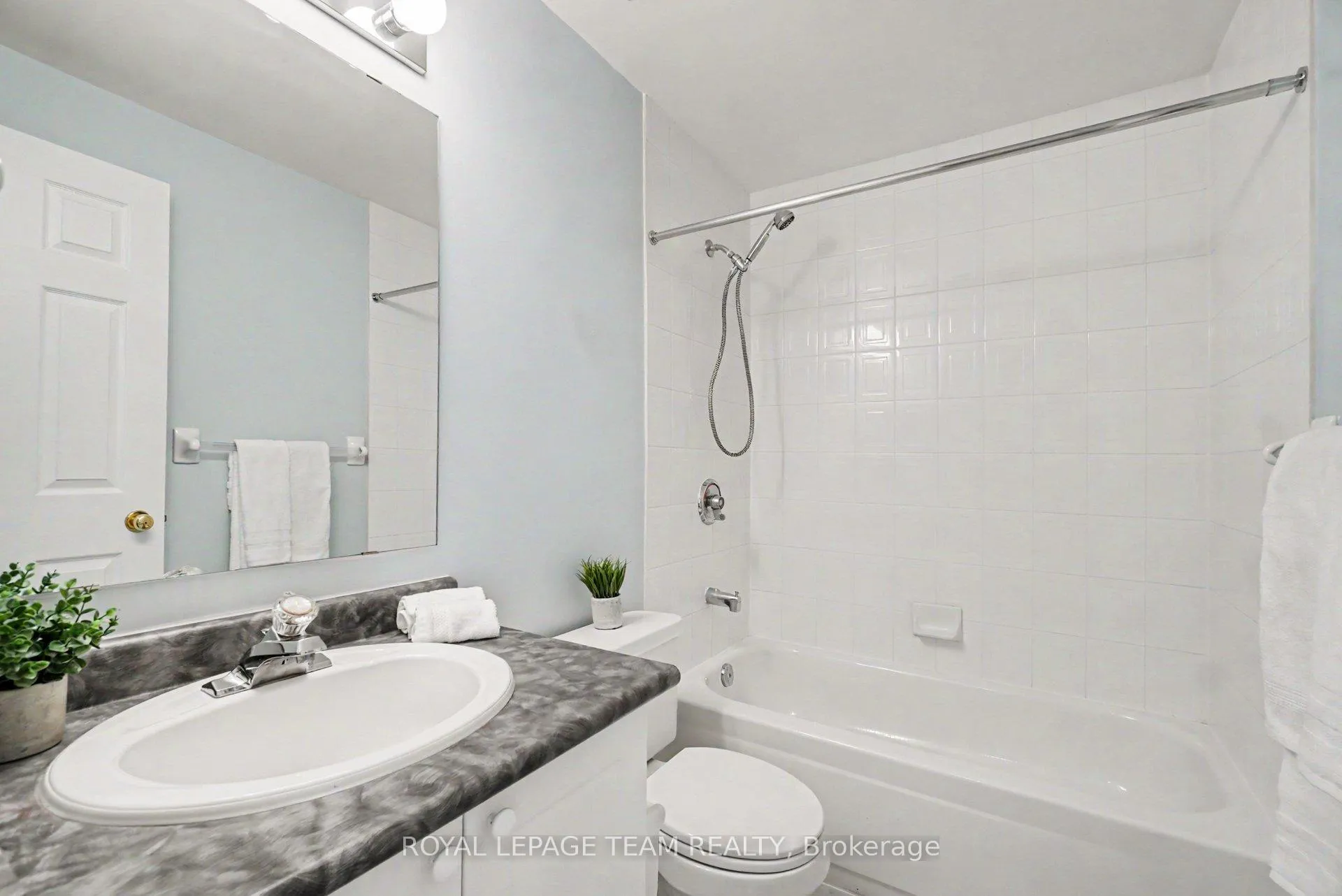 Photo 32 of 1598 Lisbon Street, Ottawa, Fallingbrook/Pineridge — HOMEH