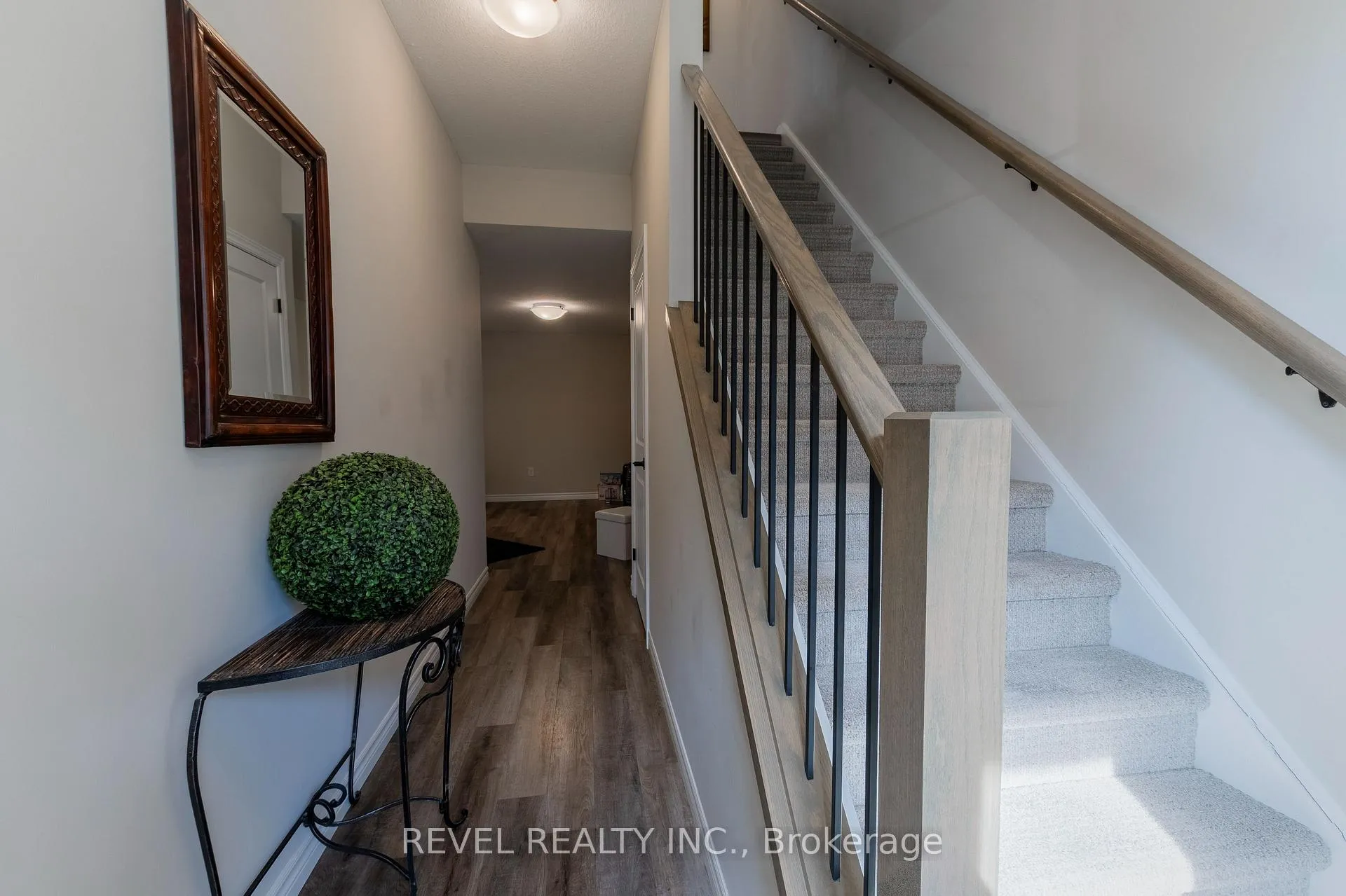 Photo 2 of Unit 39, 435 Callaway Road, London, North R — HOMEH
