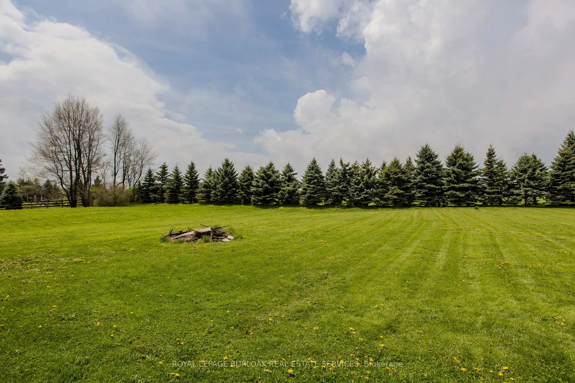 Photo 10 of 351 Rock Chapel Road, Hamilton, Rural Flamborough — HOMEH