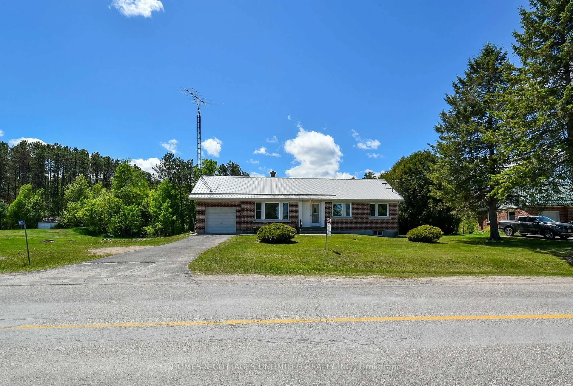 Photo 2 of 6628 Buckshot Lake Road, Frontenac, Frontenac North — HOMEH