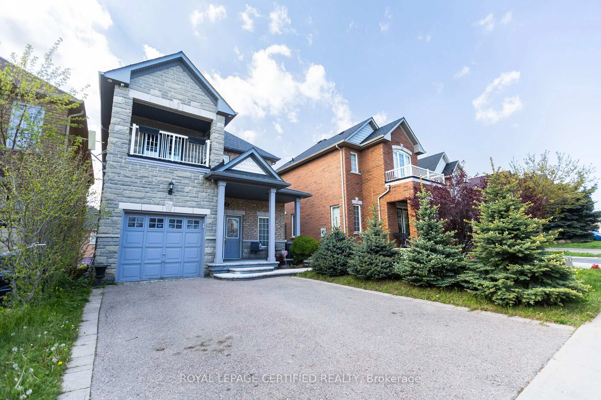 Photo 3 of Unit UPPER, 20 Krakow Street, Brampton, Bram West — HOMEH