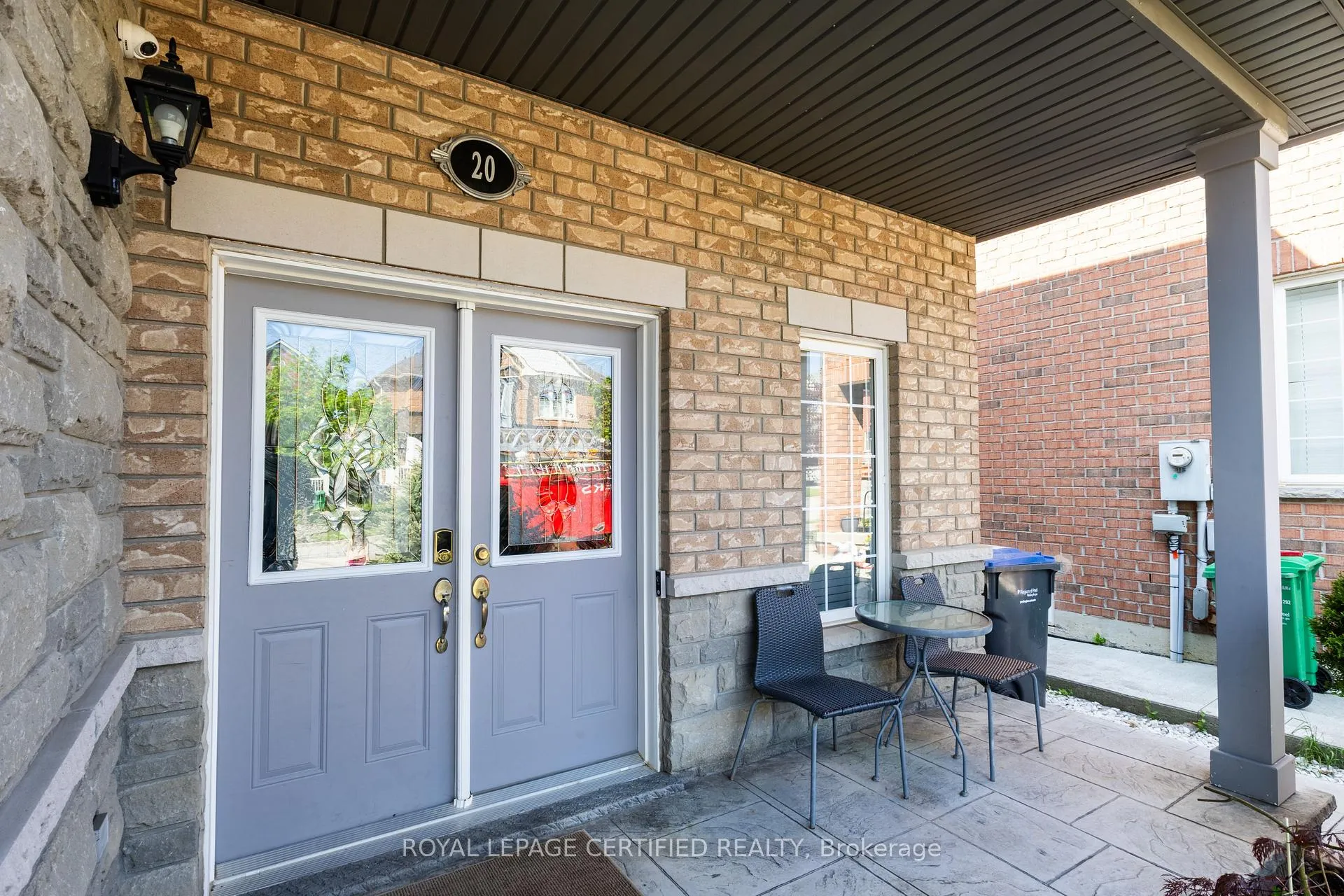 Photo 6 of Unit UPPER, 20 Krakow Street, Brampton, Bram West — HOMEH