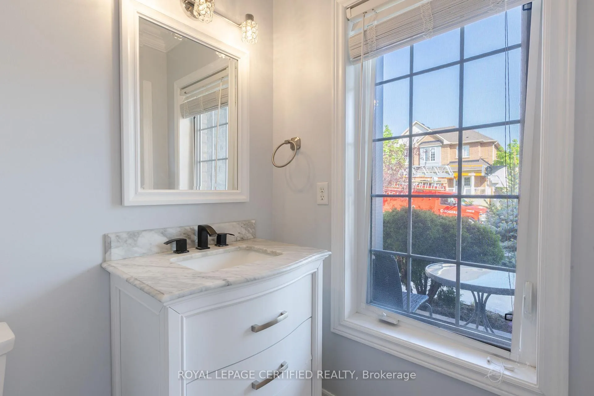Photo 9 of Unit UPPER, 20 Krakow Street, Brampton, Bram West — HOMEH