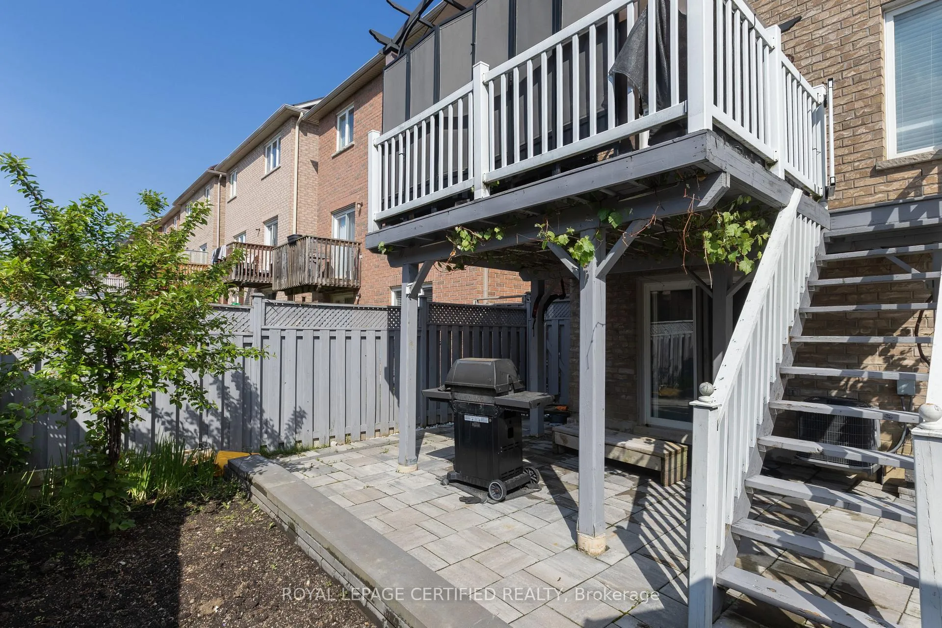 Photo 34 of Unit UPPER, 20 Krakow Street, Brampton, Bram West — HOMEH