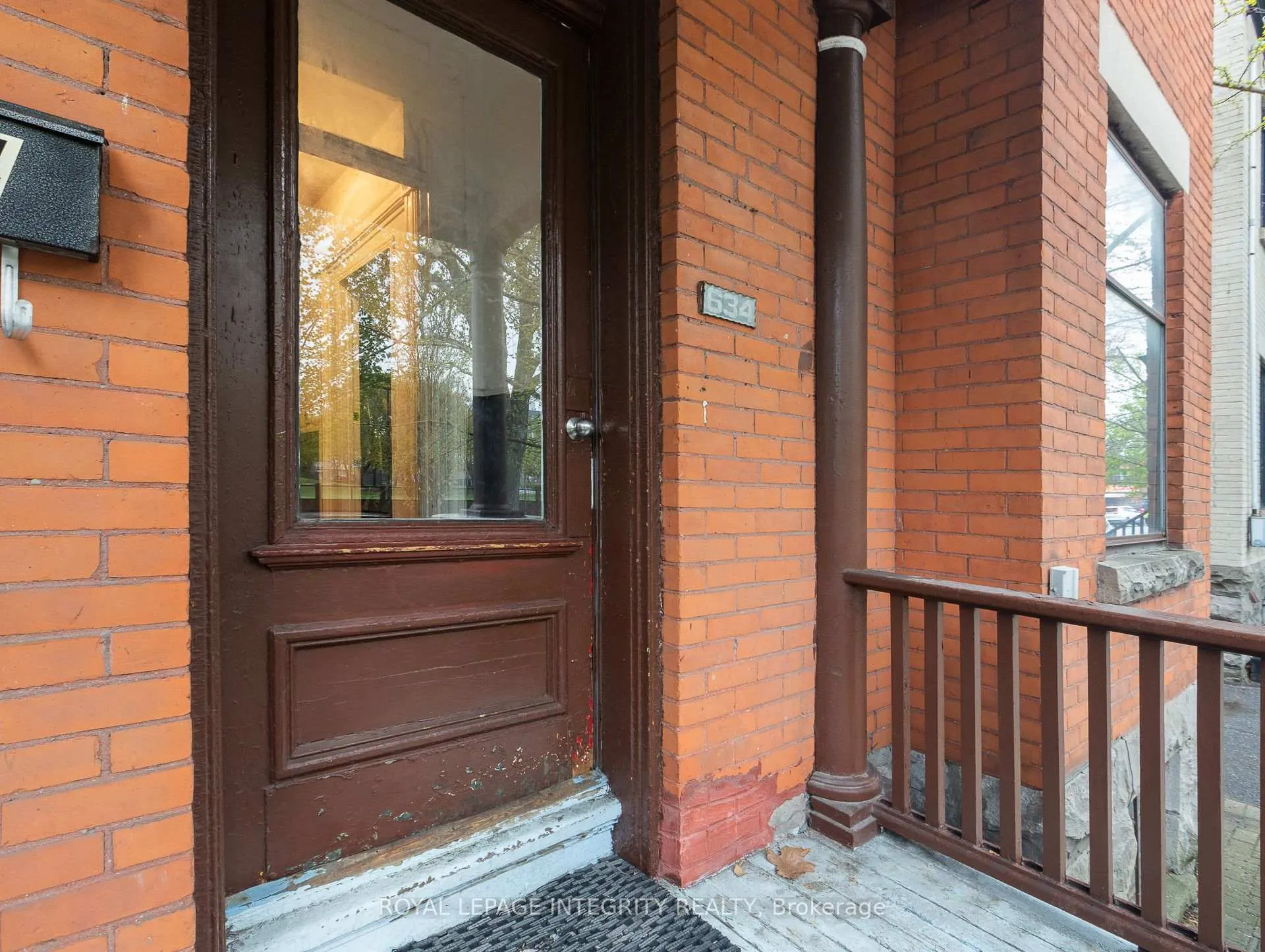 Photo 3 of 634 Gladstone Avenue, Ottawa, Ottawa Centre — HOMEH