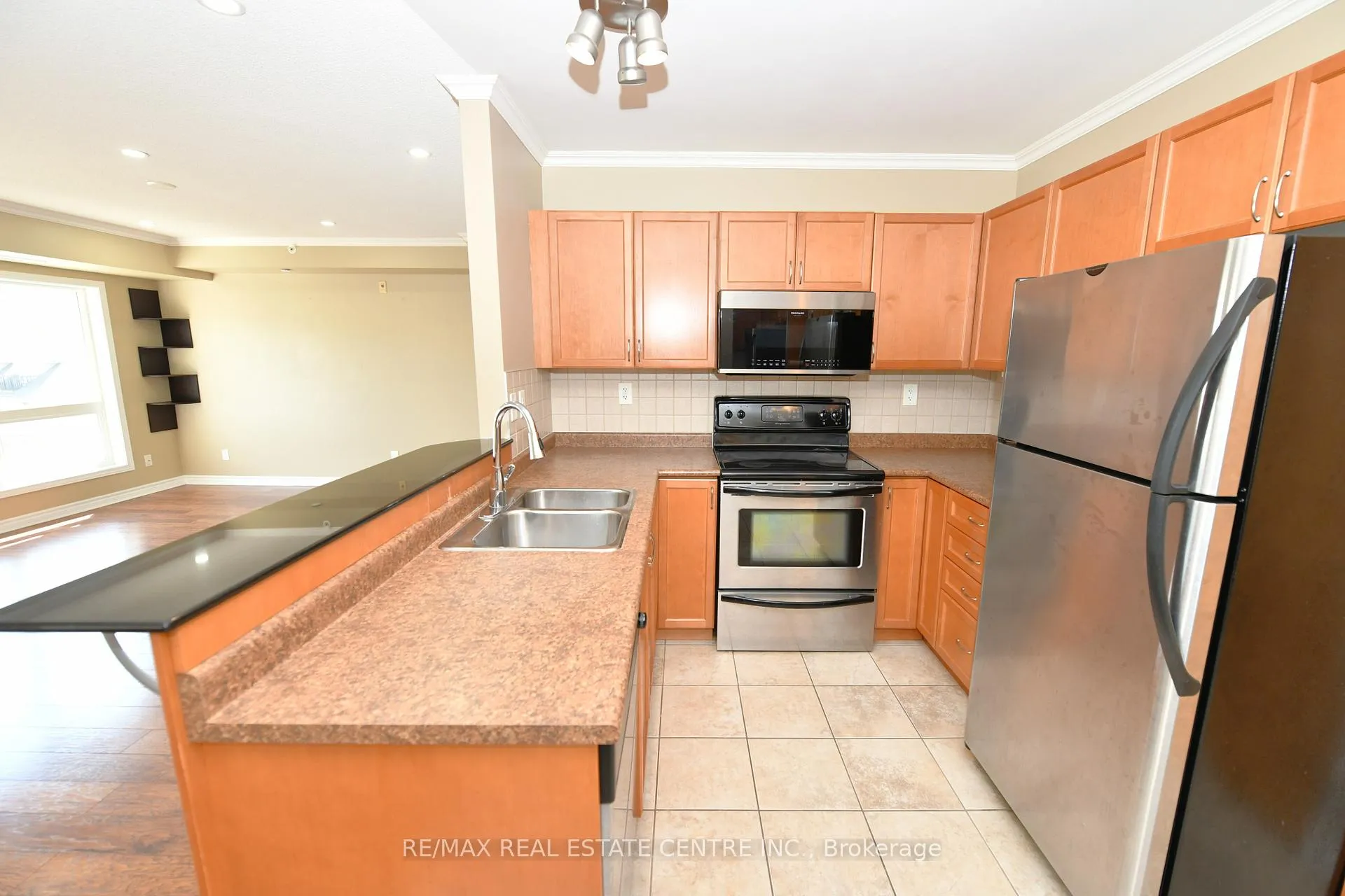 Photo 3 of Unit 418, 8 Harris Street, Cambridge, East Galt — HOMEH