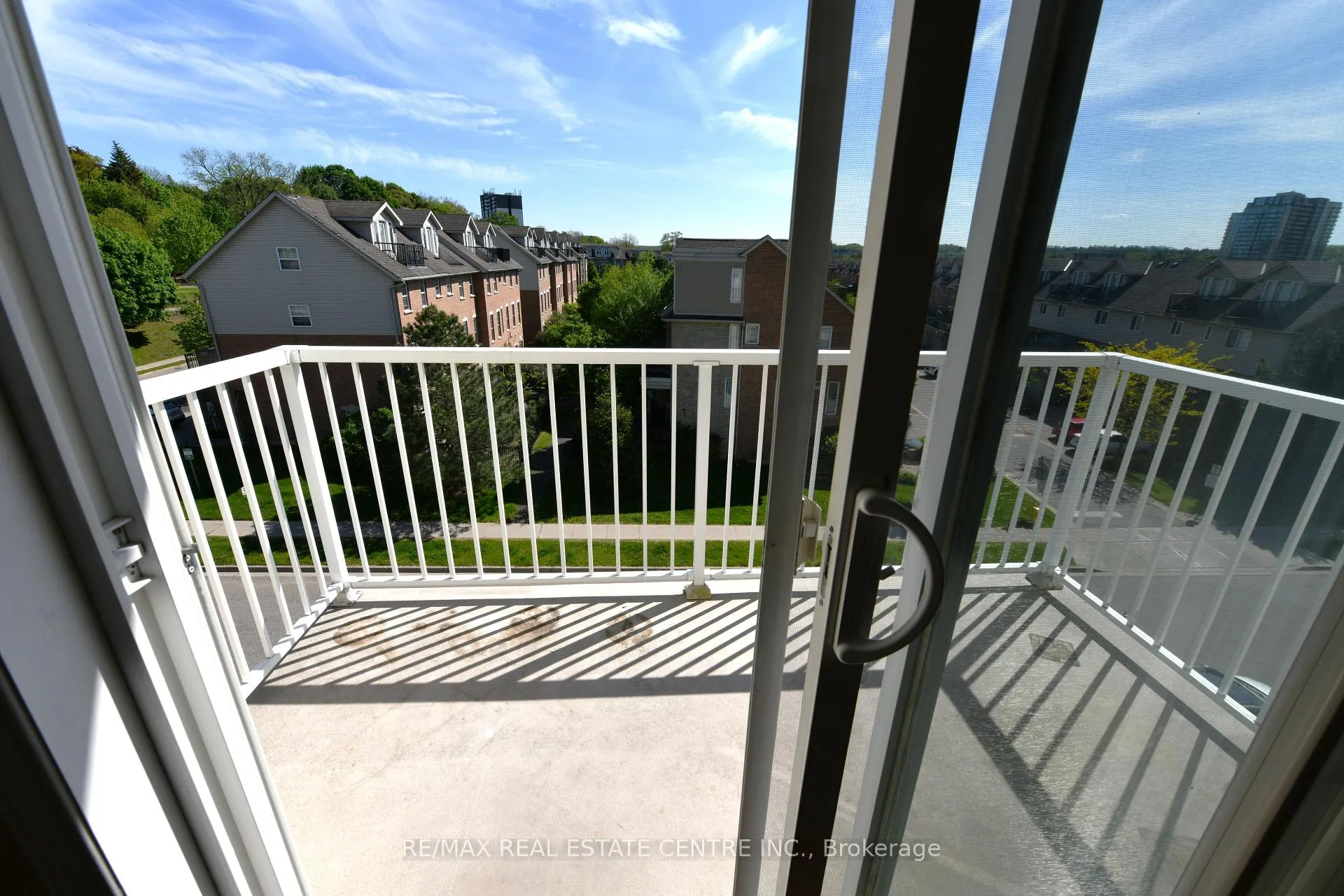 Photo 7 of Unit 418, 8 Harris Street, Cambridge, East Galt — HOMEH