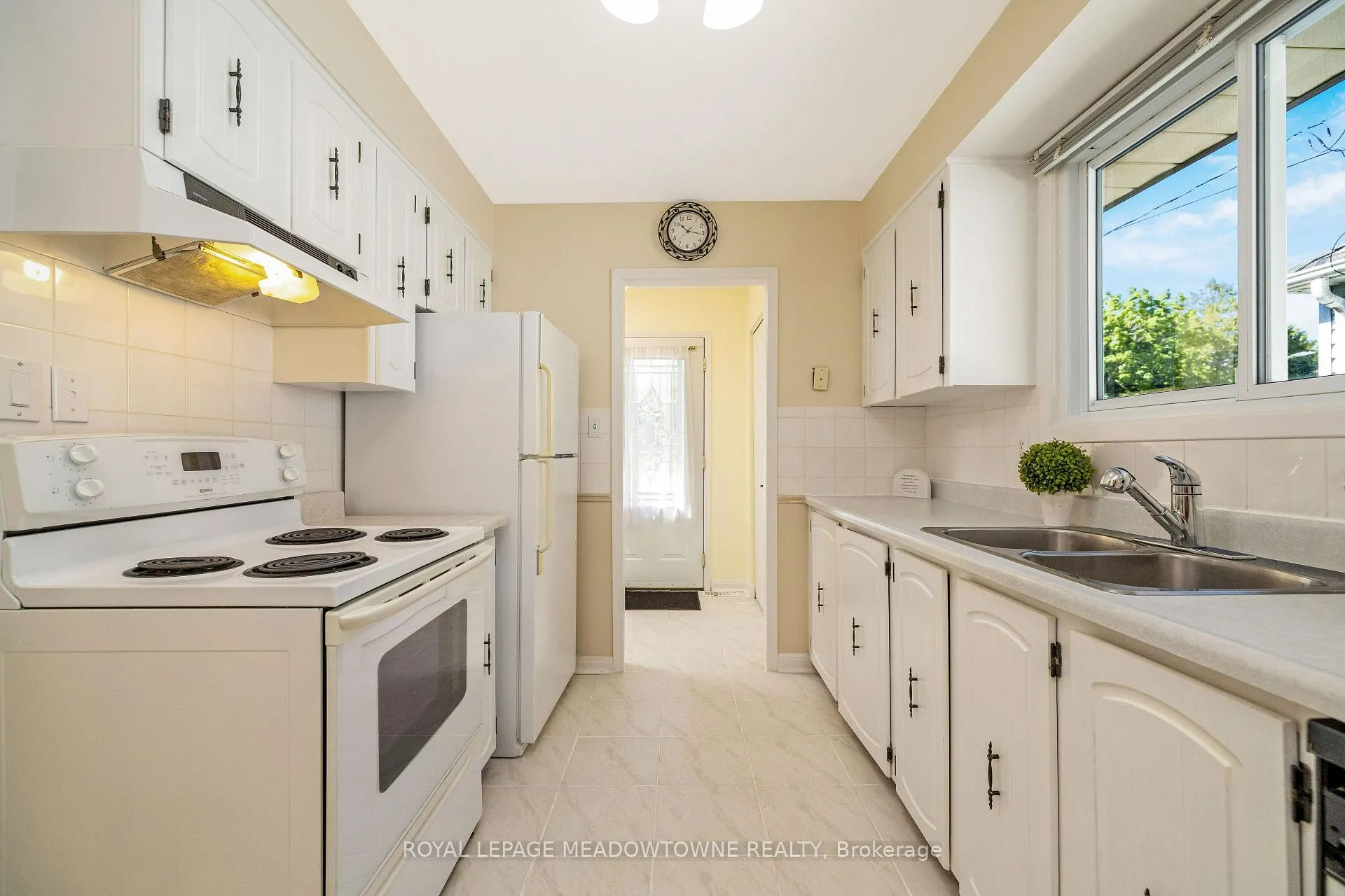 Photo 12 of 101 King Street, Halton Hills, Georgetown — HOMEH