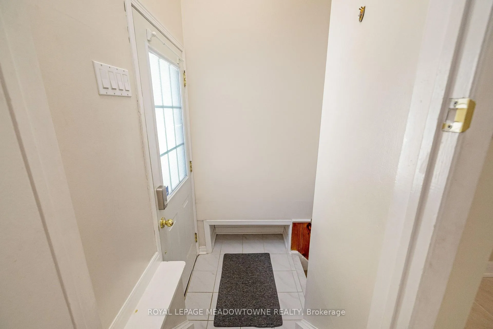 Photo 21 of 101 King Street, Halton Hills, Georgetown — HOMEH