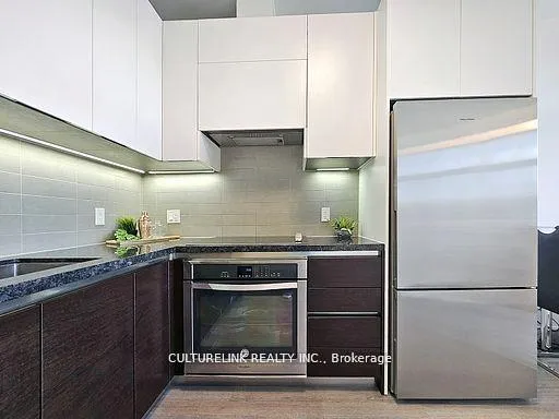 Photo 6 of Unit 215, 15 Water Walk Drive, Markham, Unionville — HOMEH