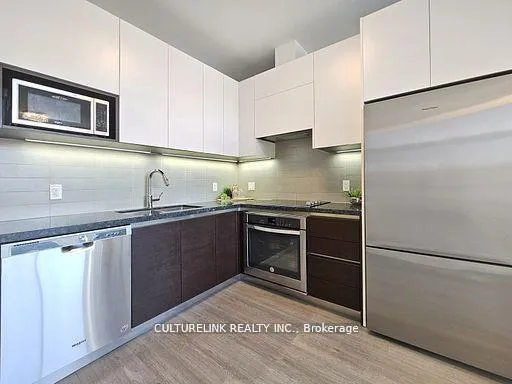Photo 7 of Unit 215, 15 Water Walk Drive, Markham, Unionville — HOMEH