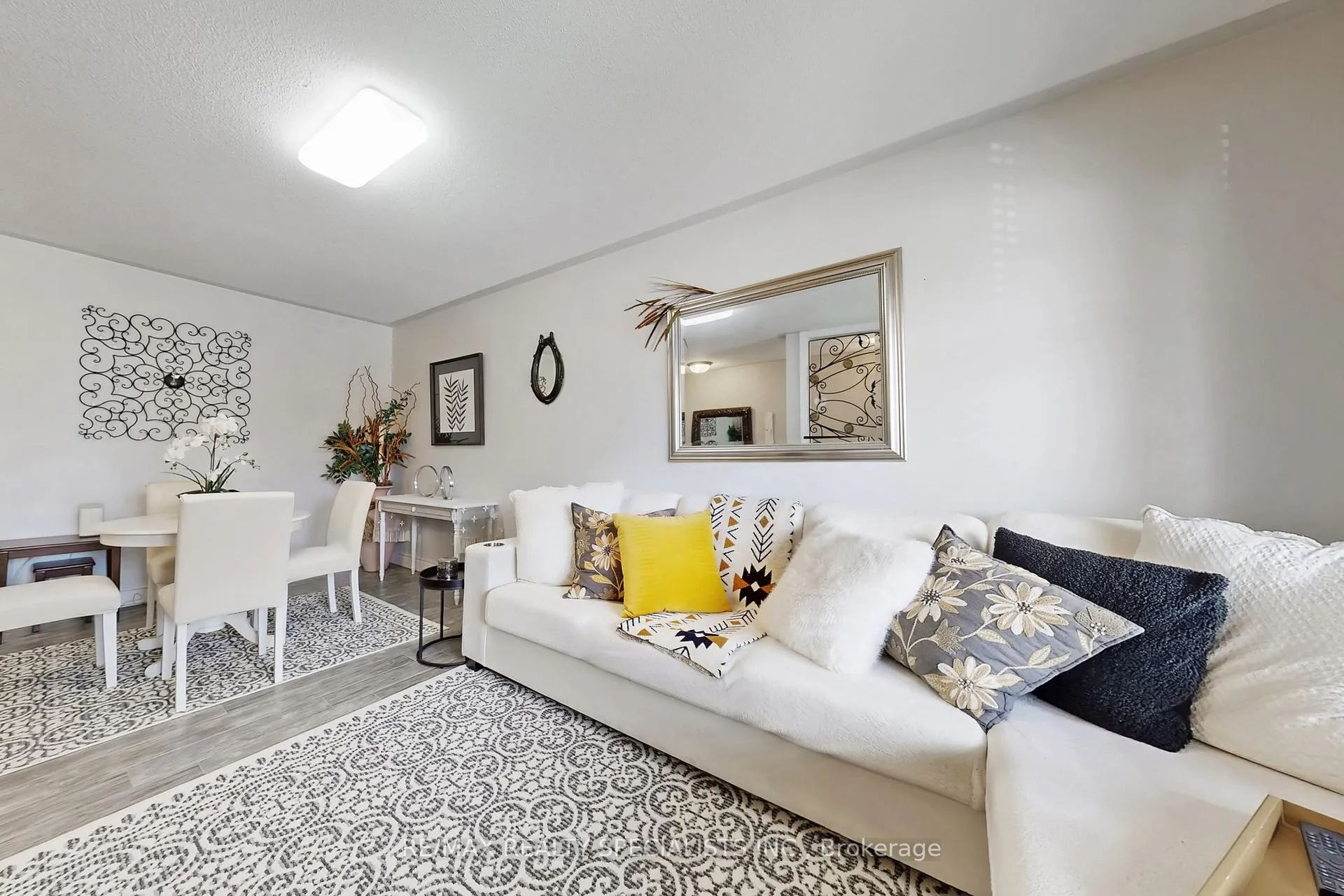 Photo 9 of 22 Thimbleberry Street, Brampton, Fletcher's Meadow — HOMEH