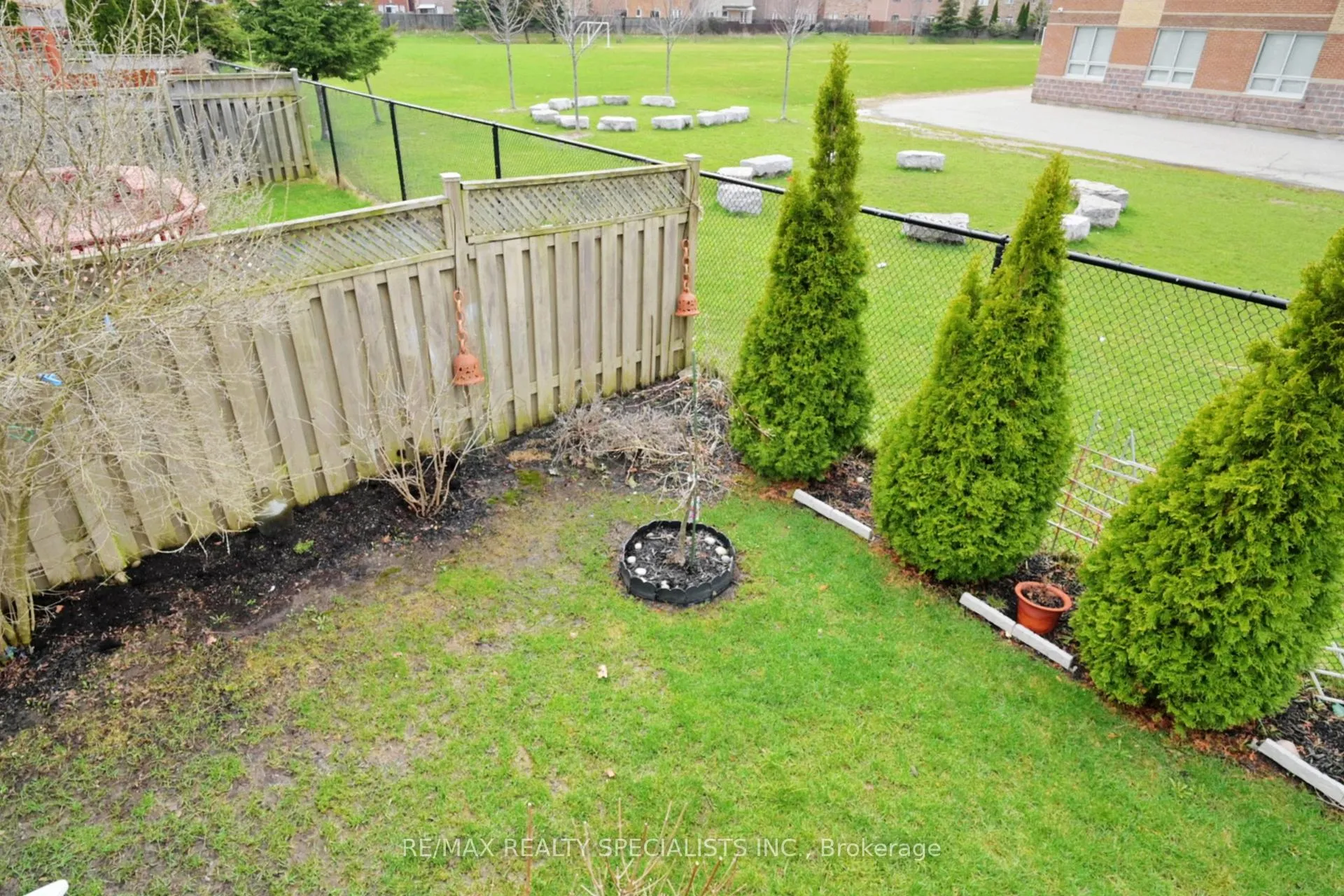 Photo 36 of 22 Thimbleberry Street, Brampton, Fletcher's Meadow — HOMEH