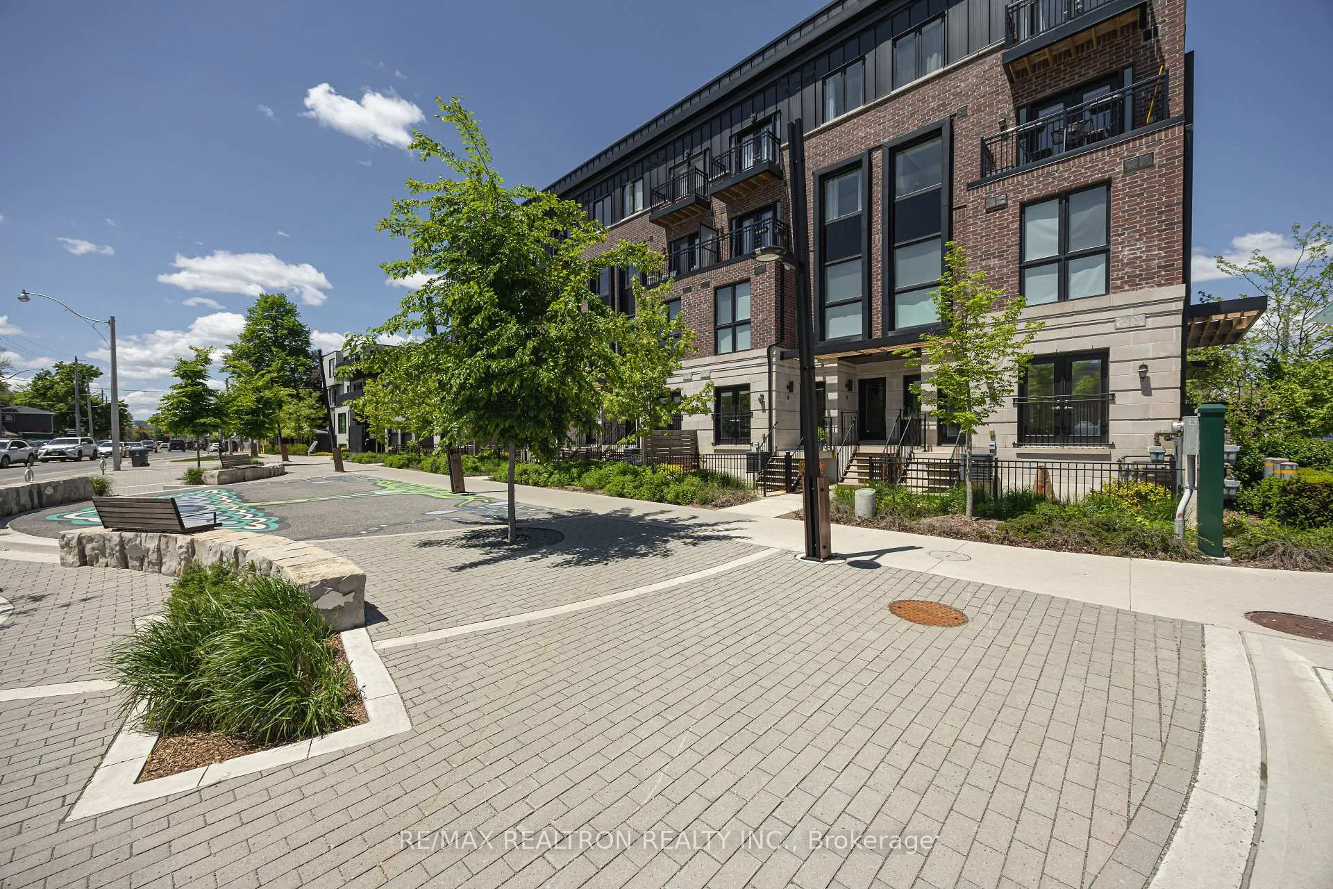 Photo 3 of Unit TH7, 100 Coxwell Avenue, Toronto, Greenwood-Coxwell — HOMEH