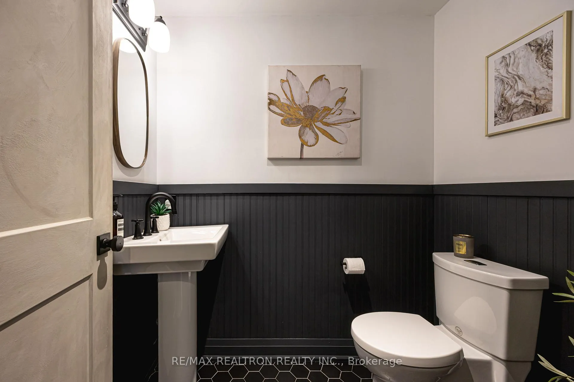 Photo 13 of Unit TH7, 100 Coxwell Avenue, Toronto, Greenwood-Coxwell — HOMEH