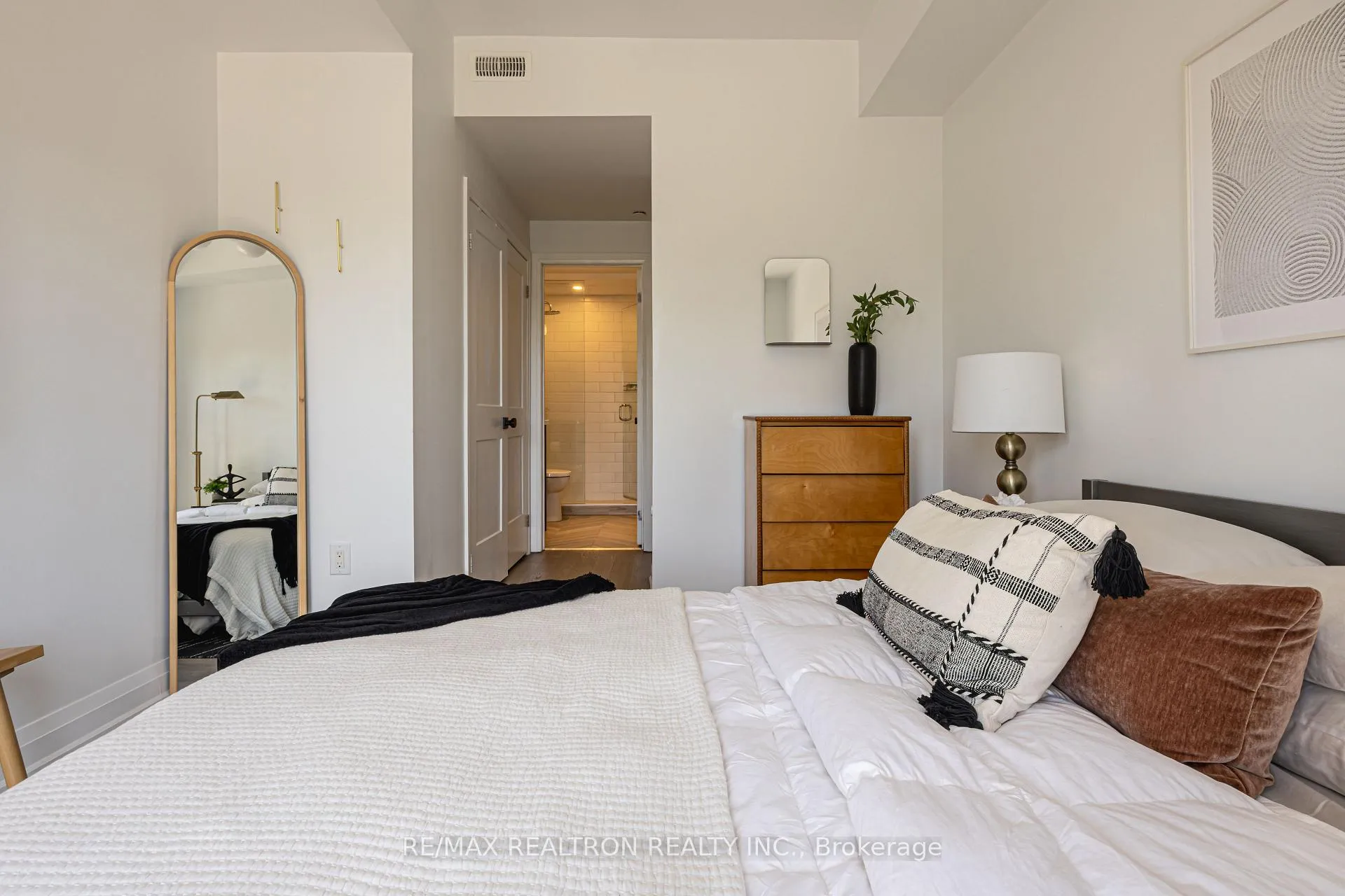 Photo 14 of Unit TH7, 100 Coxwell Avenue, Toronto, Greenwood-Coxwell — HOMEH