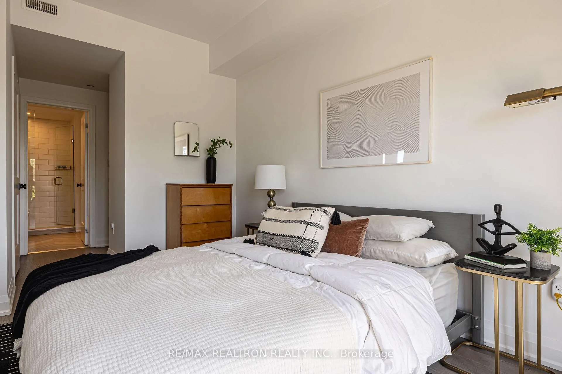 Photo 15 of Unit TH7, 100 Coxwell Avenue, Toronto, Greenwood-Coxwell — HOMEH