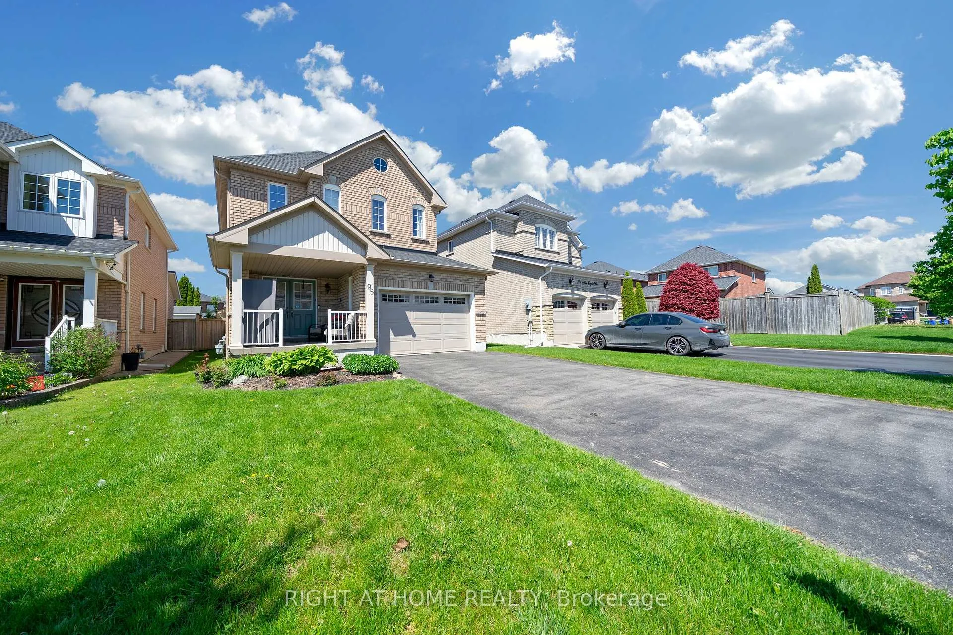Photo 2 of 95 Glen Eagles Drive, Clarington, Courtice — HOMEH