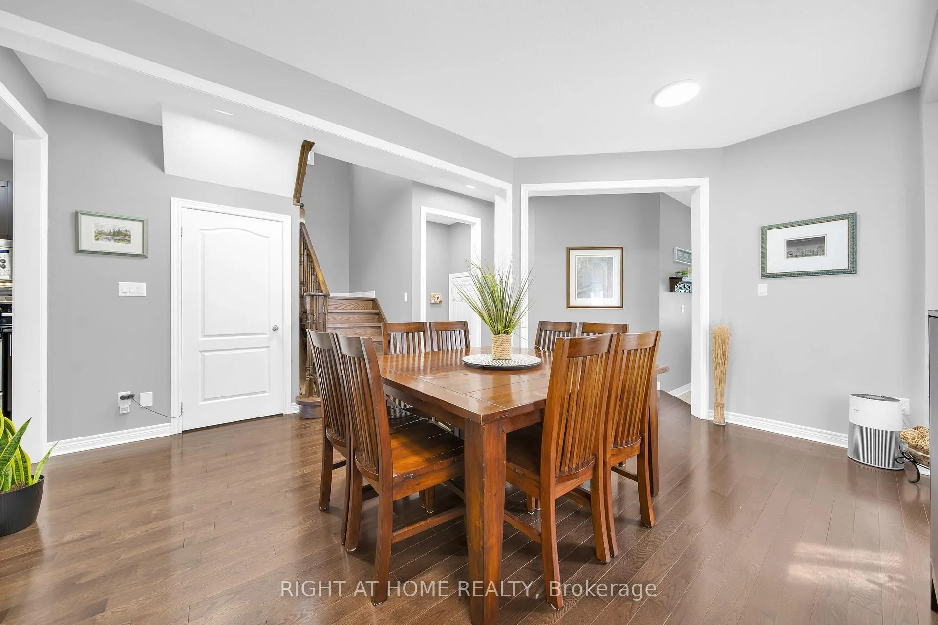 Photo 8 of 95 Glen Eagles Drive, Clarington, Courtice — HOMEH
