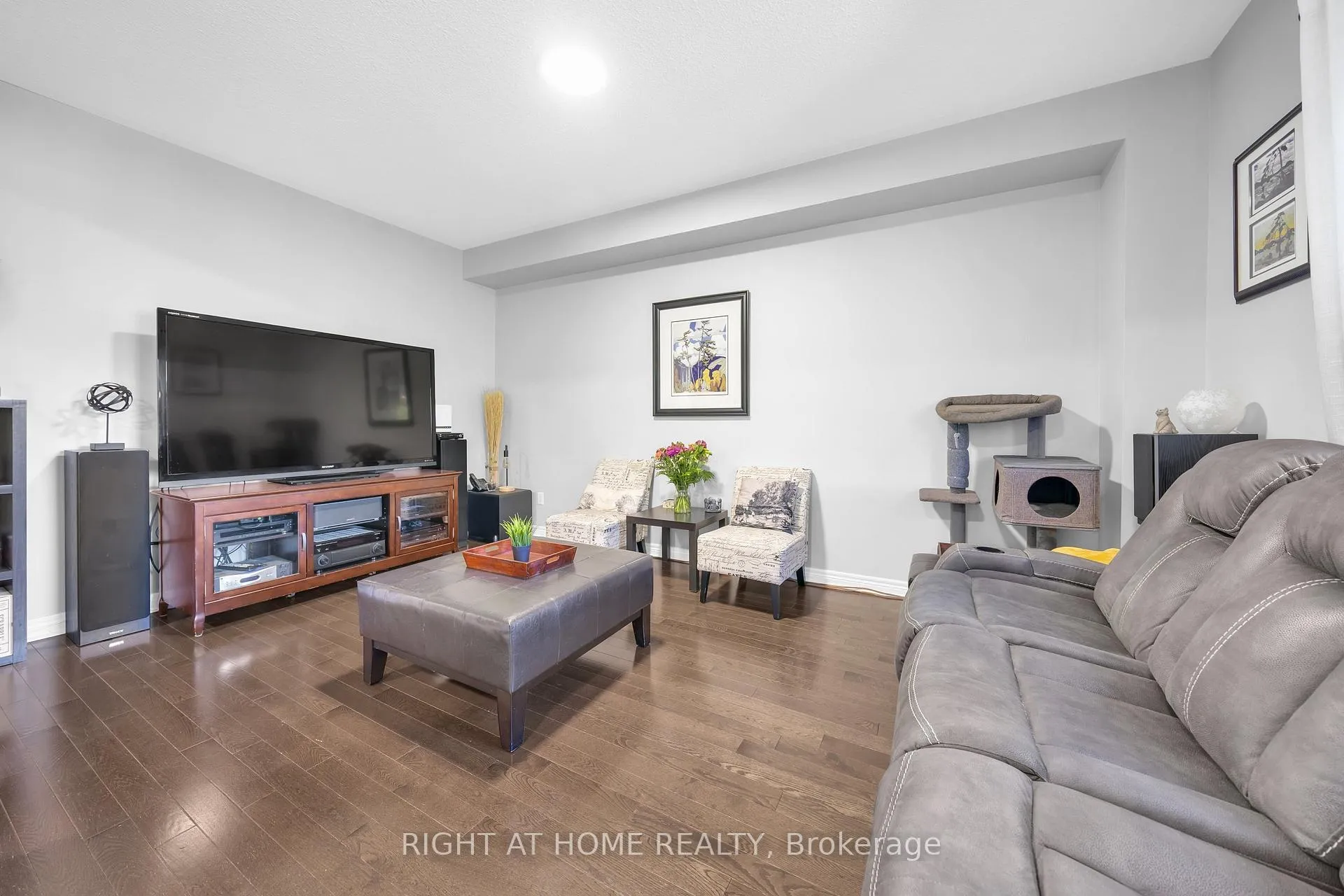 Photo 12 of 95 Glen Eagles Drive, Clarington, Courtice — HOMEH