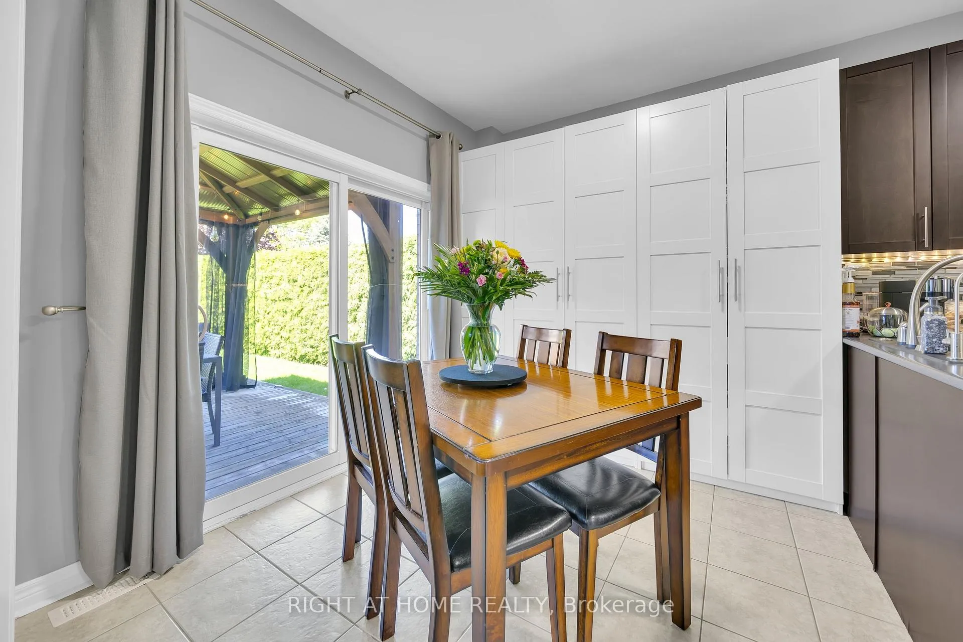 Photo 15 of 95 Glen Eagles Drive, Clarington, Courtice — HOMEH