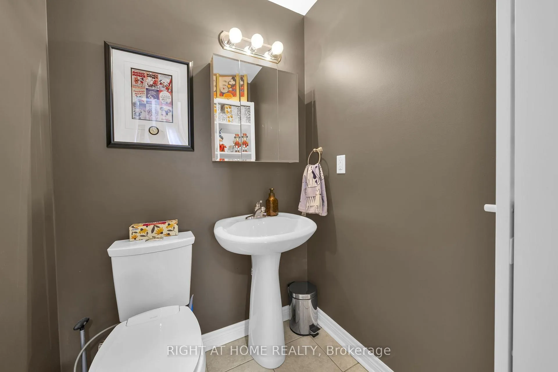 Photo 20 of 95 Glen Eagles Drive, Clarington, Courtice — HOMEH