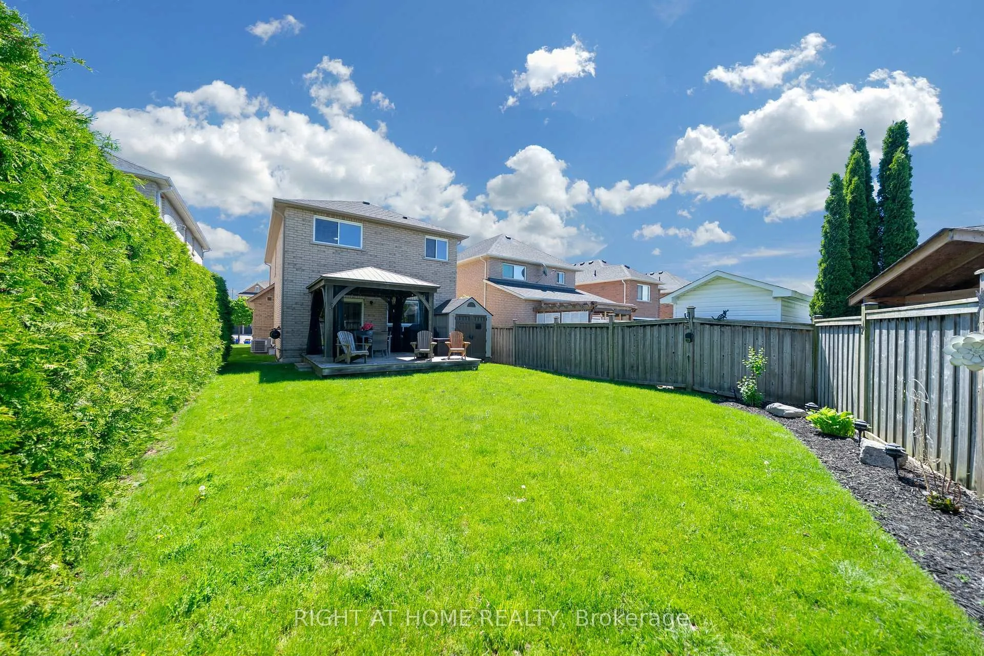 Photo 35 of 95 Glen Eagles Drive, Clarington, Courtice — HOMEH