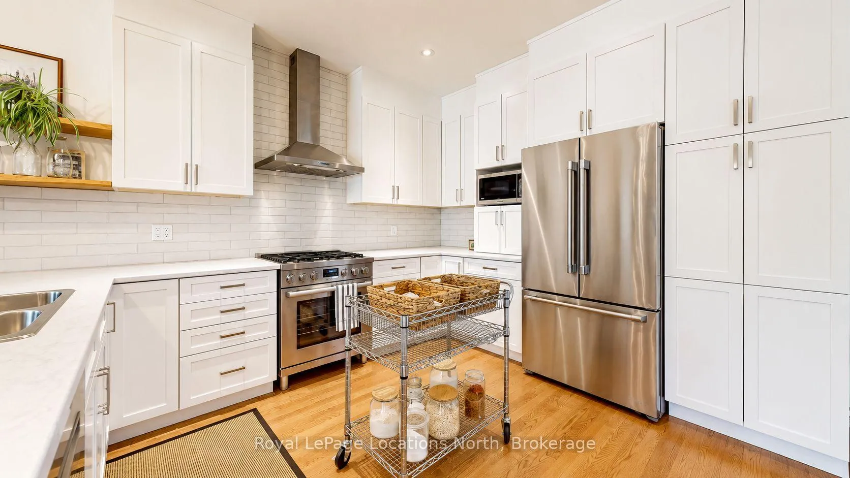 Photo 8 of 70 Plewes Drive, Collingwood — HOMEH