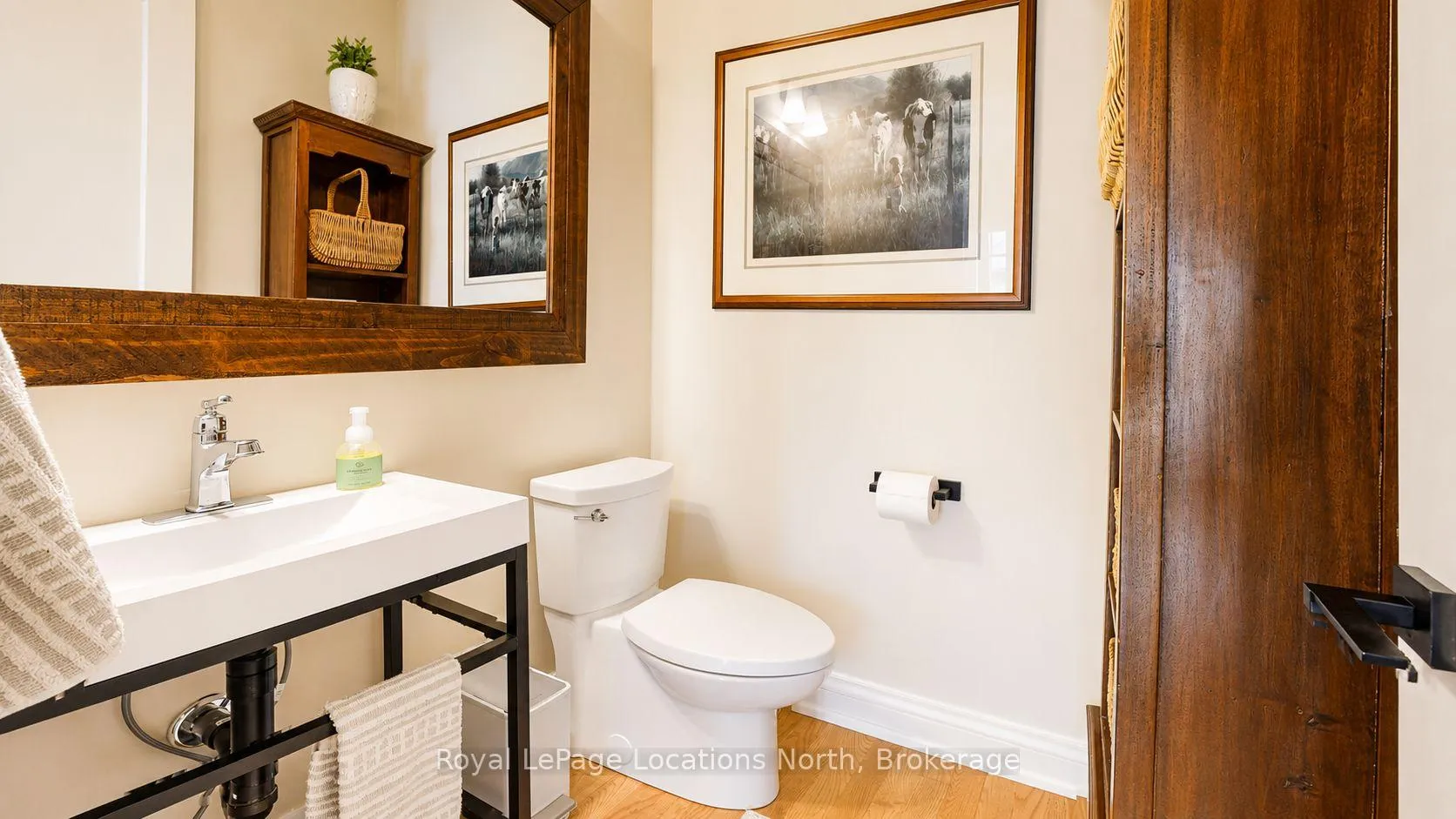 Photo 28 of 70 Plewes Drive, Collingwood — HOMEH