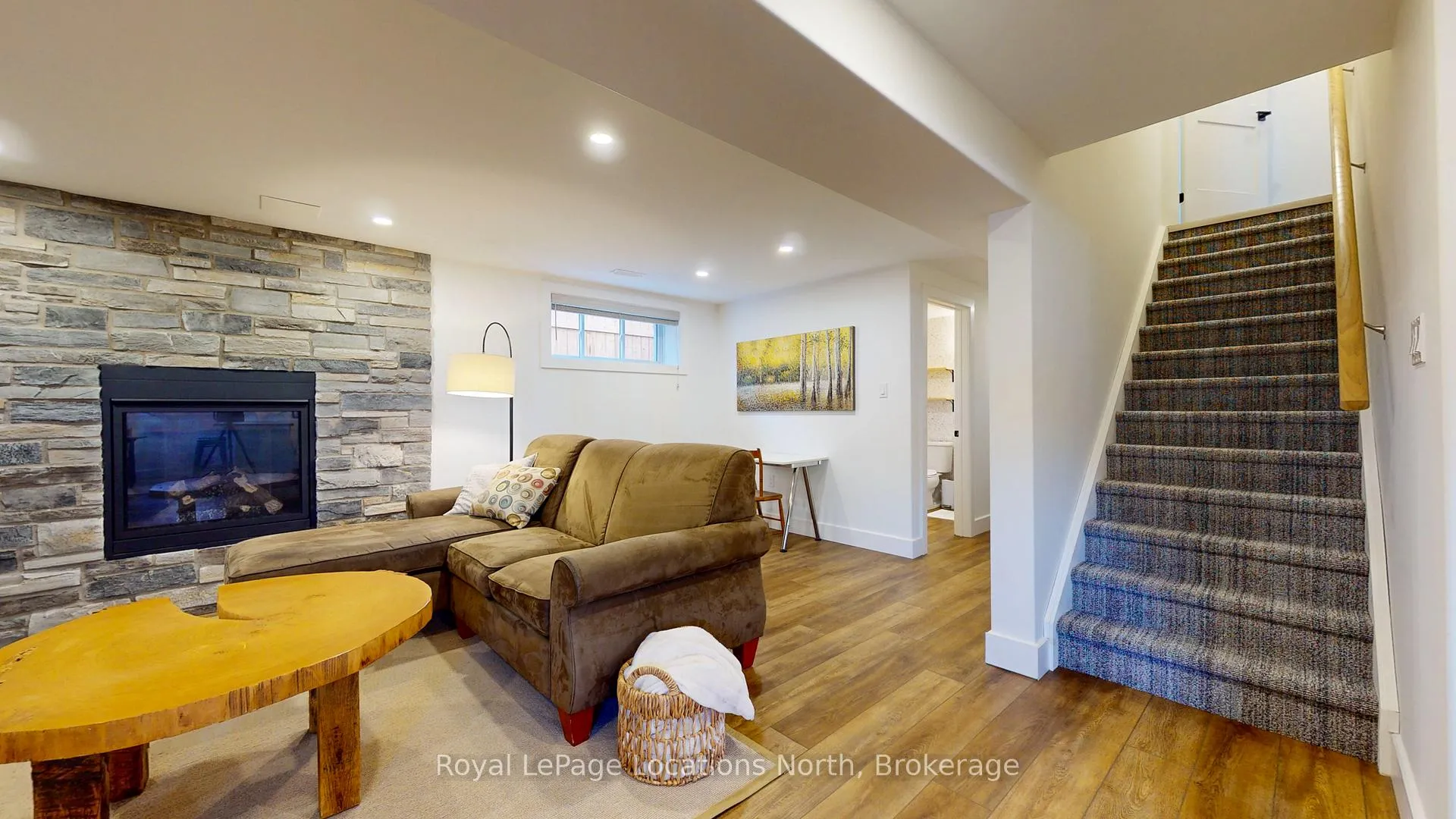 Photo 29 of 70 Plewes Drive, Collingwood — HOMEH