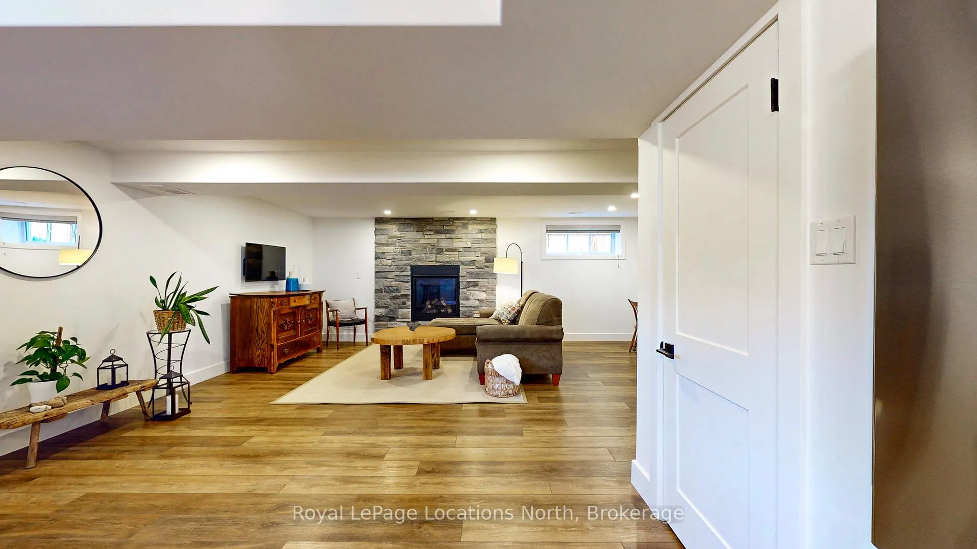 Photo 30 of 70 Plewes Drive, Collingwood — HOMEH