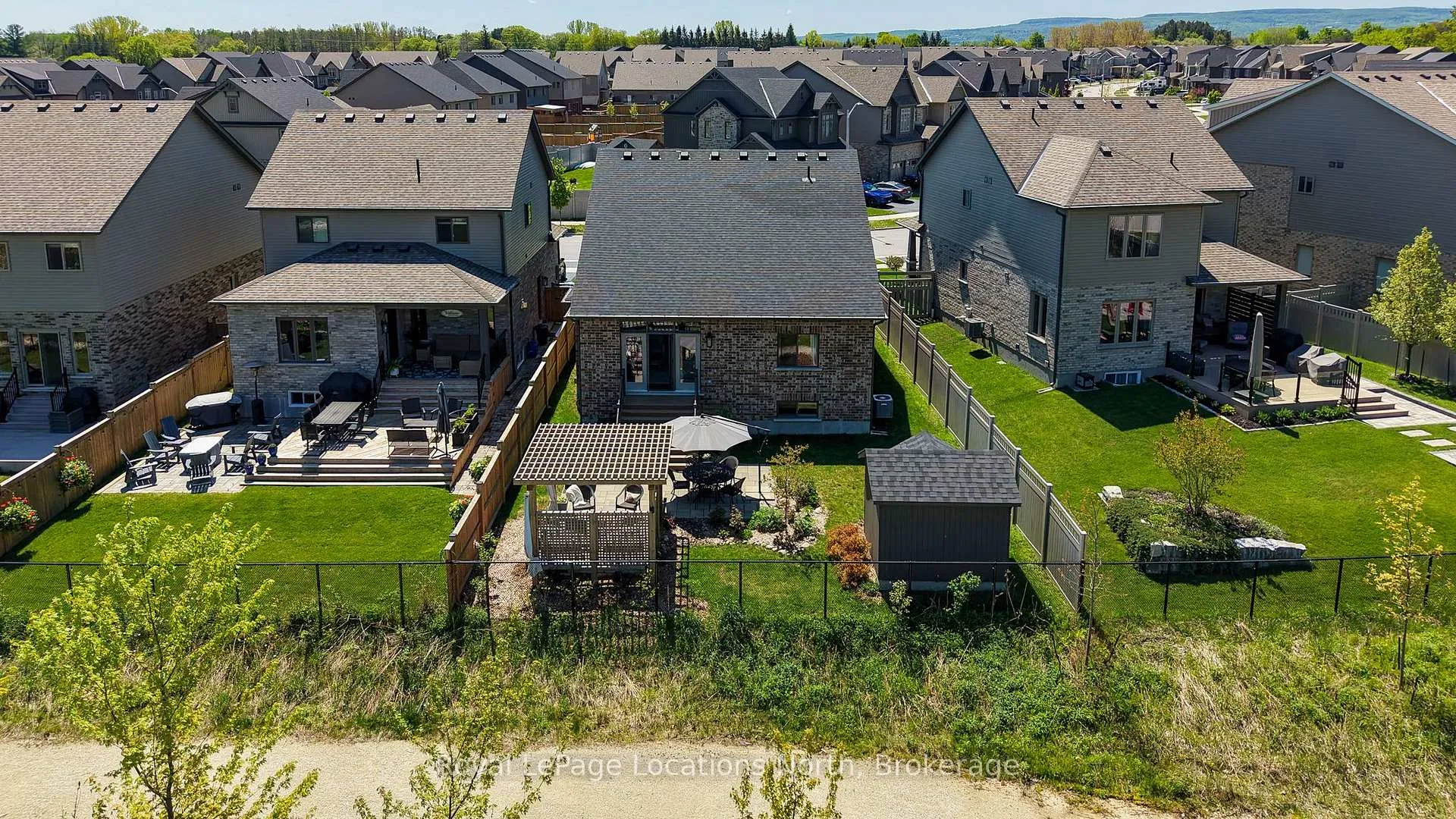 Photo 42 of 70 Plewes Drive, Collingwood — HOMEH
