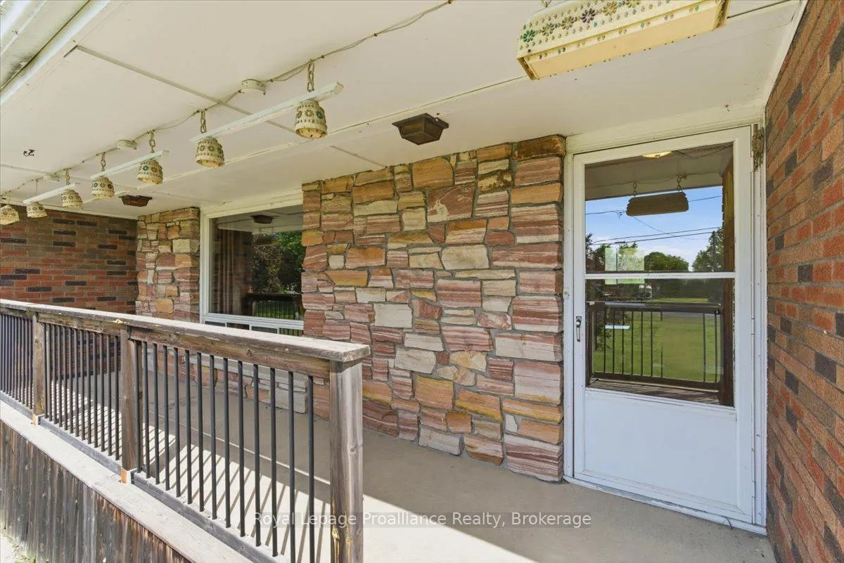 Photo 5 of 1063 Casey Road, Belleville, Thurlow Ward — HOMEH