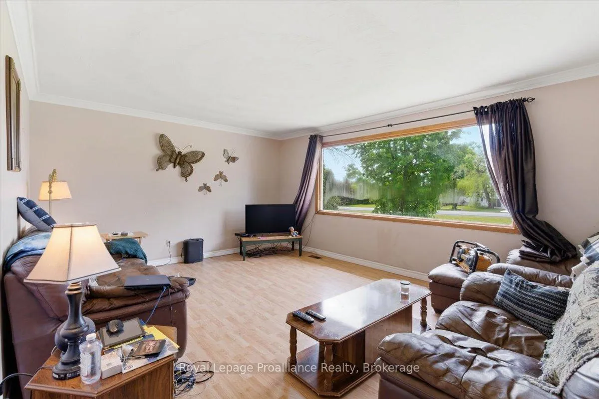 Photo 7 of 1063 Casey Road, Belleville, Thurlow Ward — HOMEH