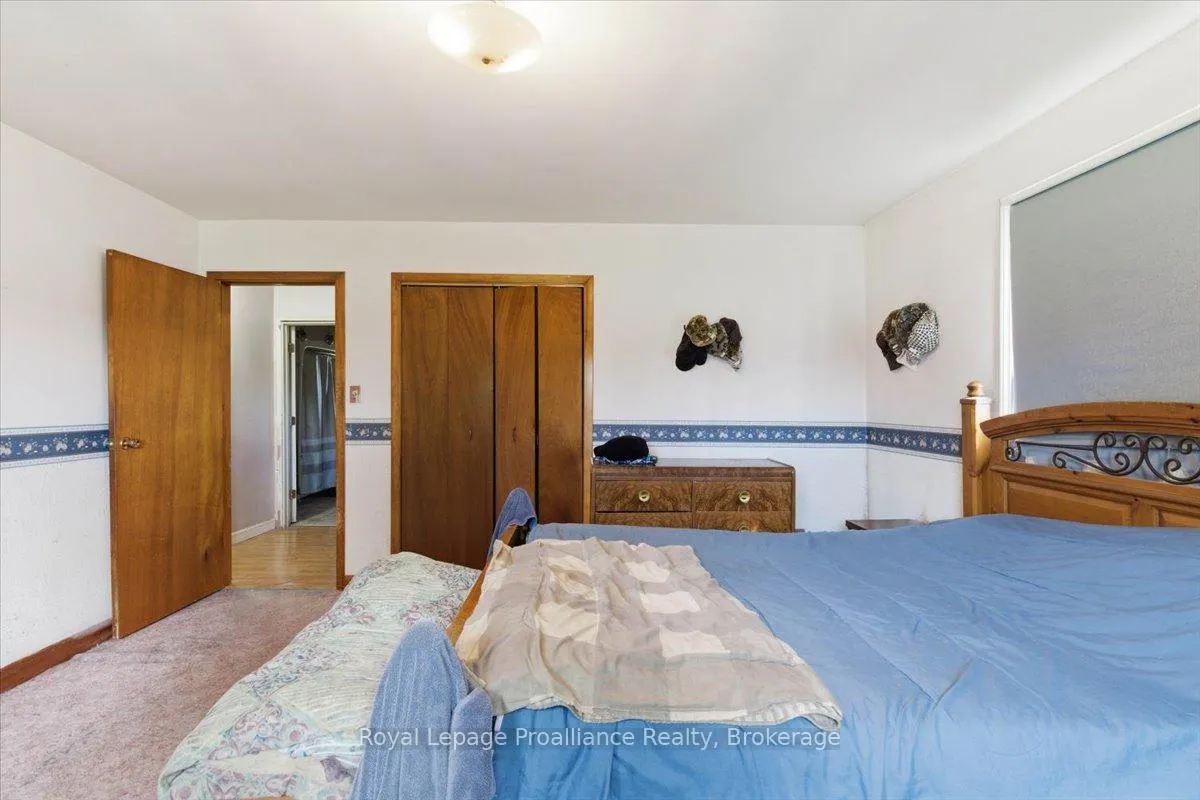 Photo 15 of 1063 Casey Road, Belleville, Thurlow Ward — HOMEH