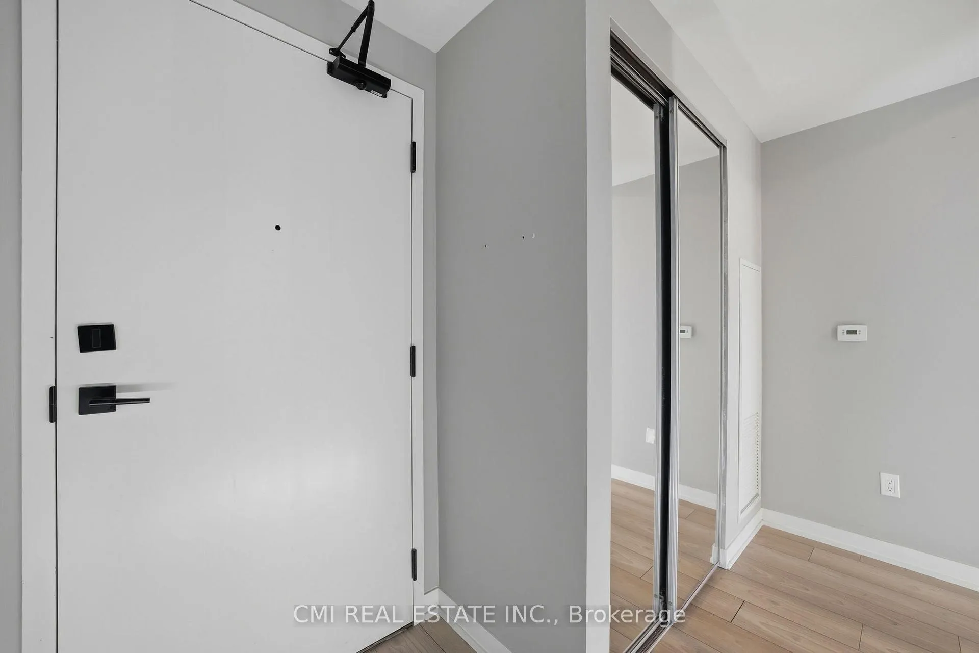 Photo 5 of Unit 1313, 10 Abeja Street, Vaughan, Concord — HOMEH