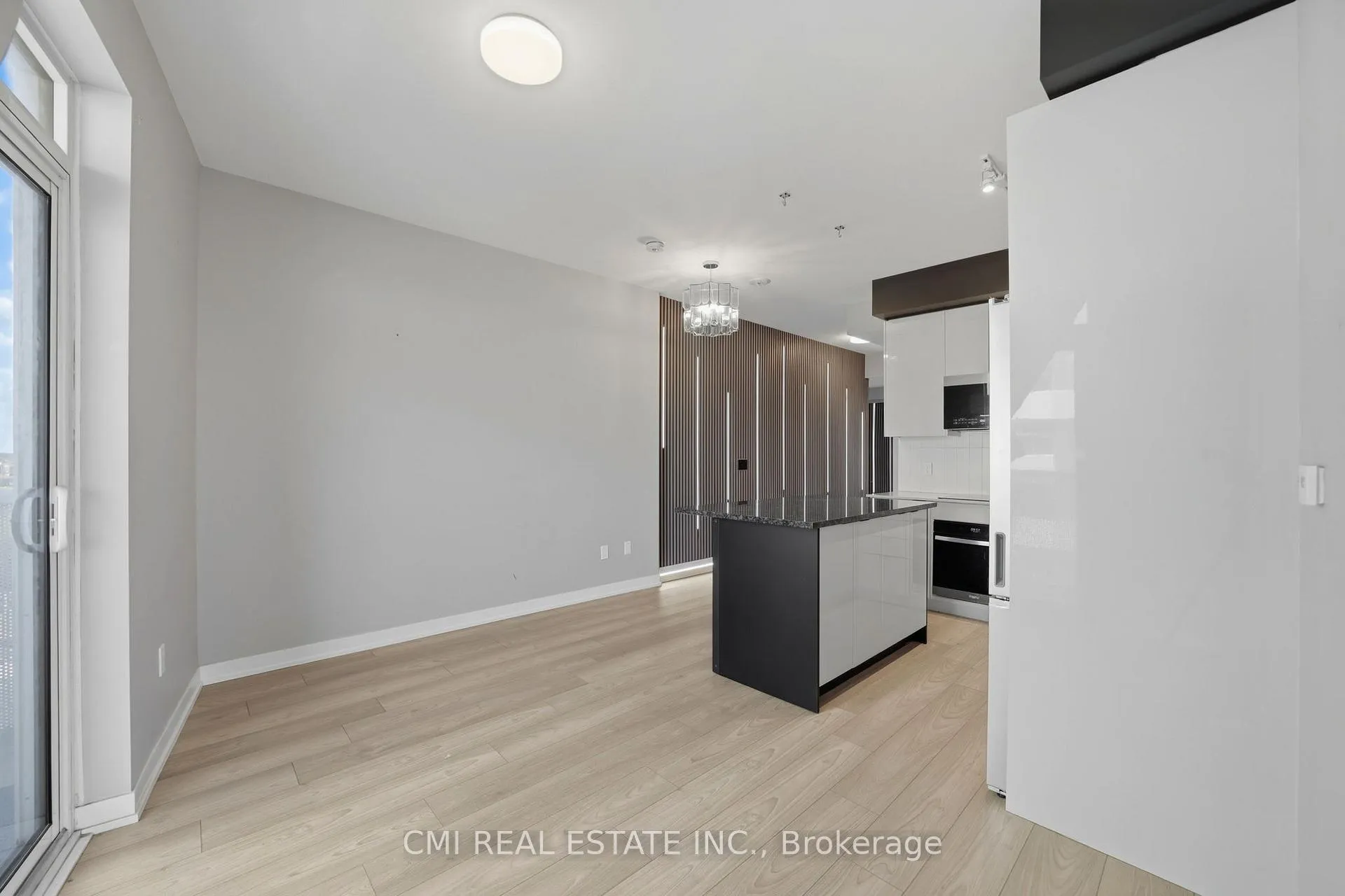 Photo 9 of Unit 1313, 10 Abeja Street, Vaughan, Concord — HOMEH