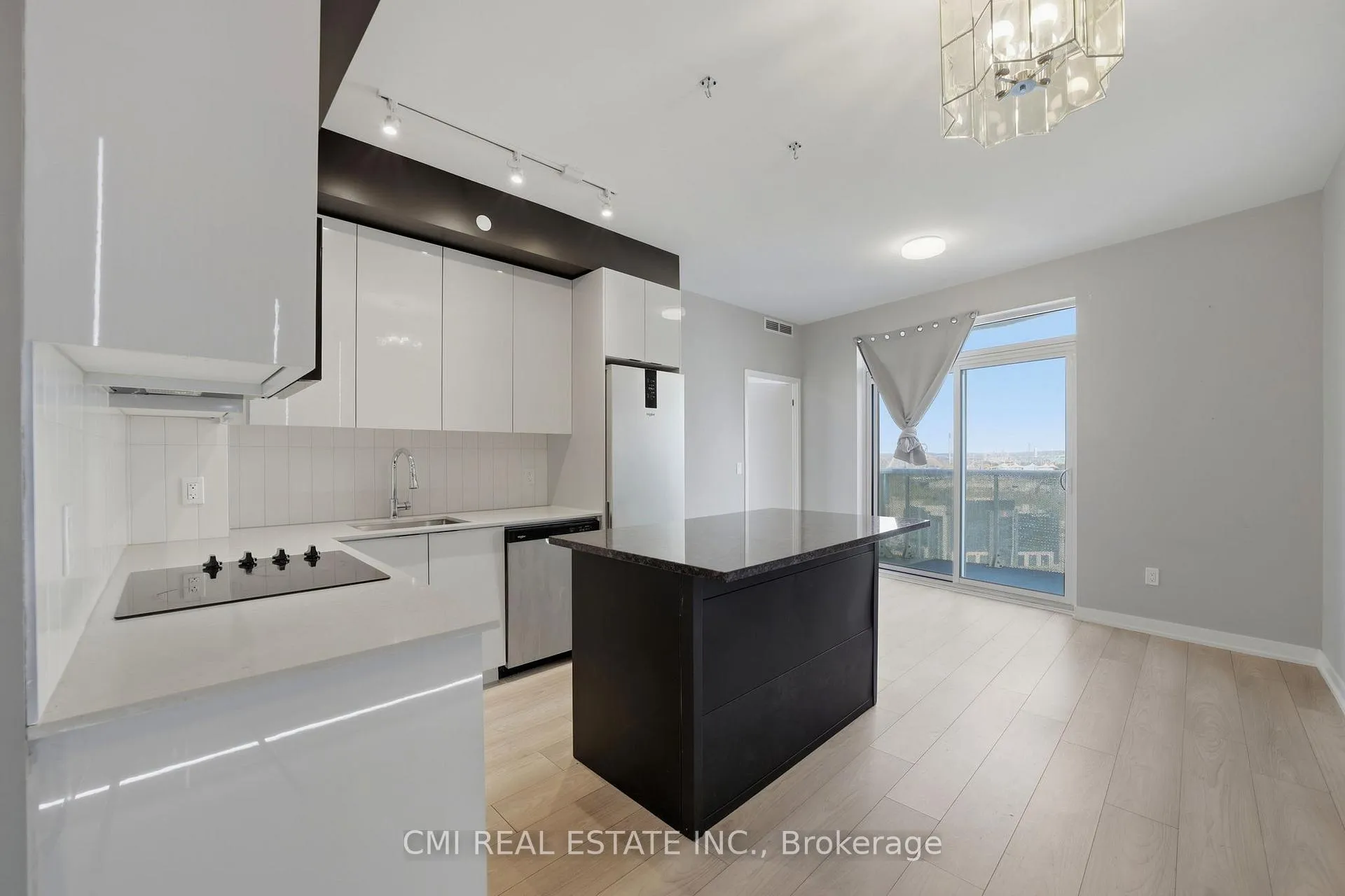 Photo 10 of Unit 1313, 10 Abeja Street, Vaughan, Concord — HOMEH