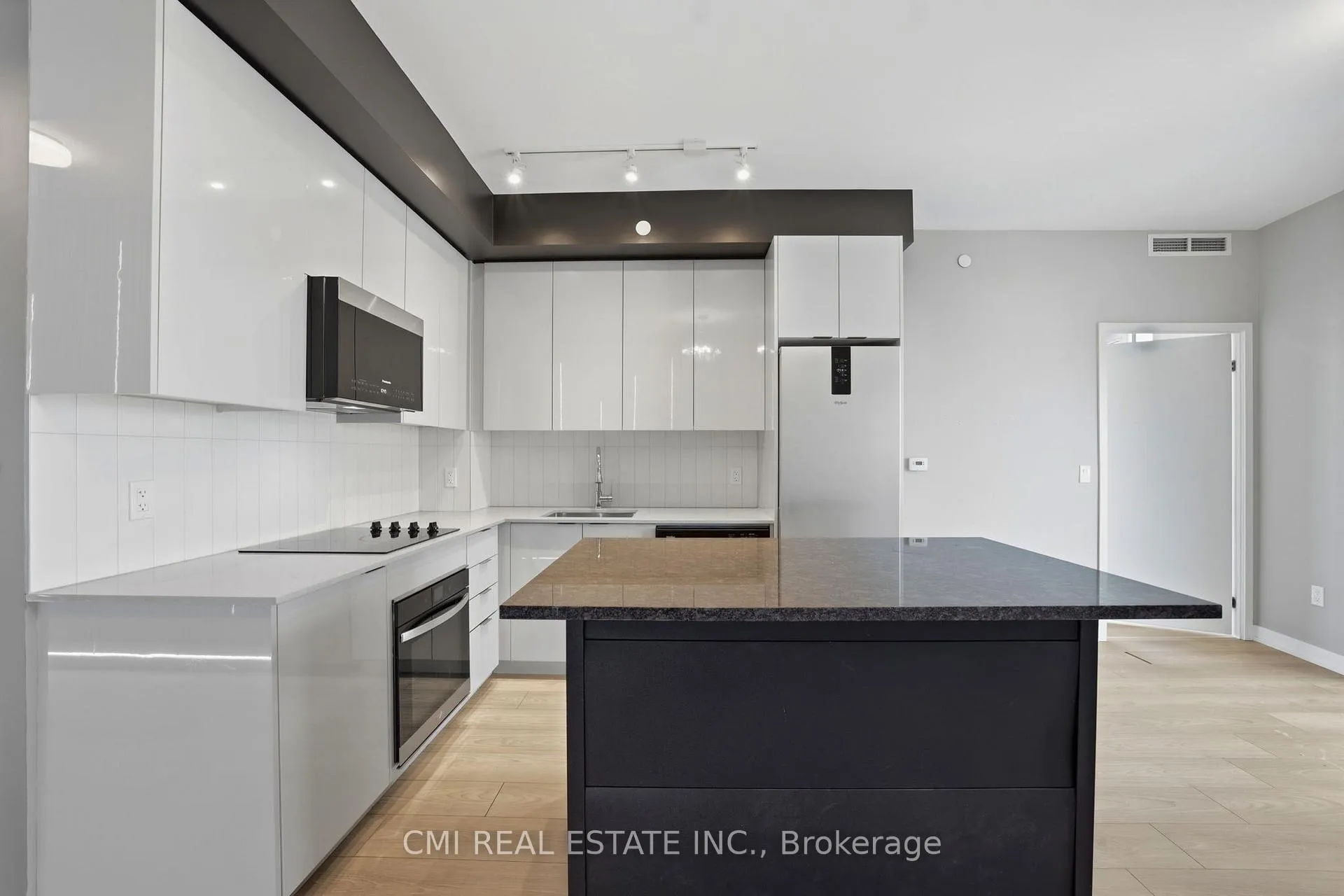 Photo 11 of Unit 1313, 10 Abeja Street, Vaughan, Concord — HOMEH