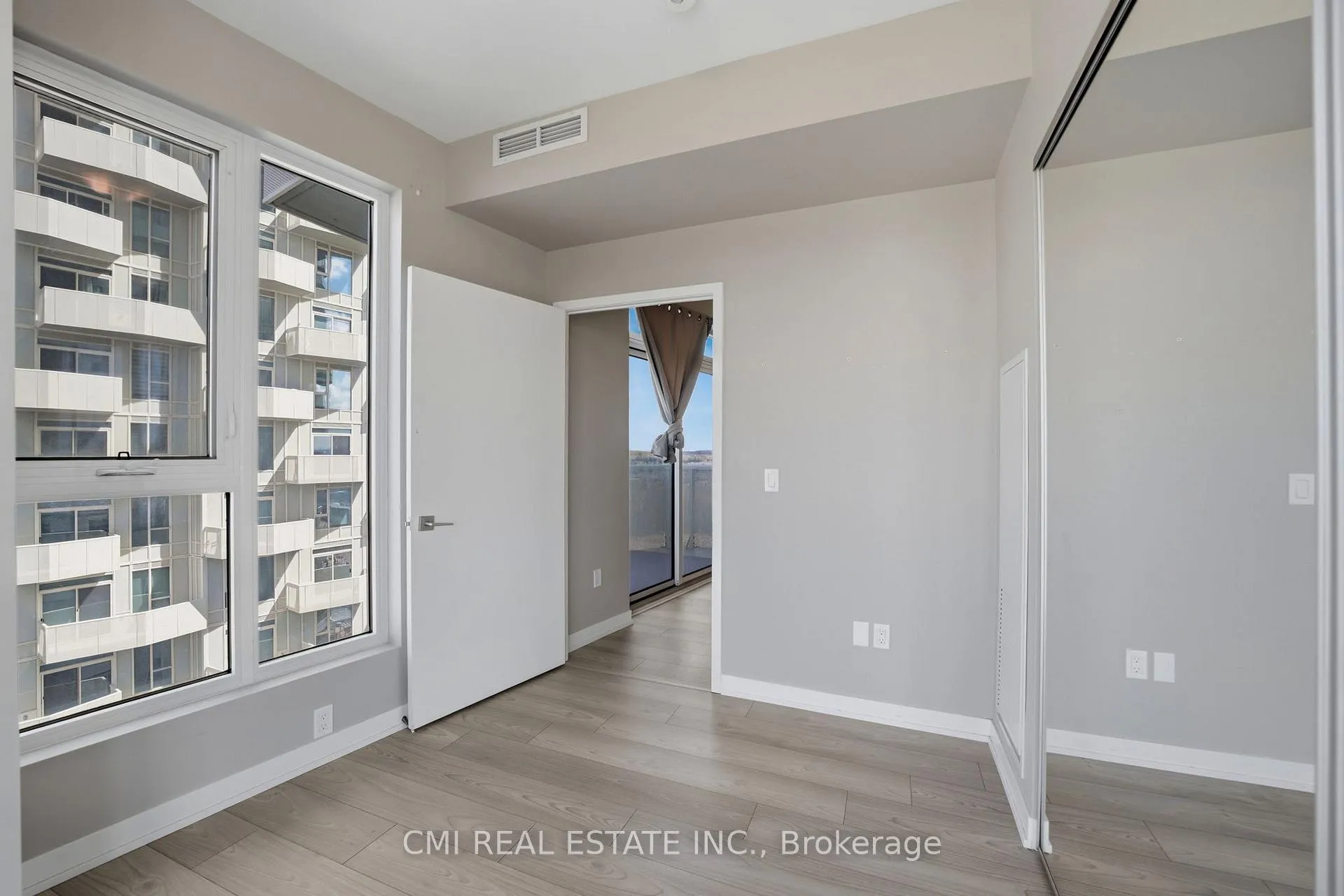 Photo 22 of Unit 1313, 10 Abeja Street, Vaughan, Concord — HOMEH