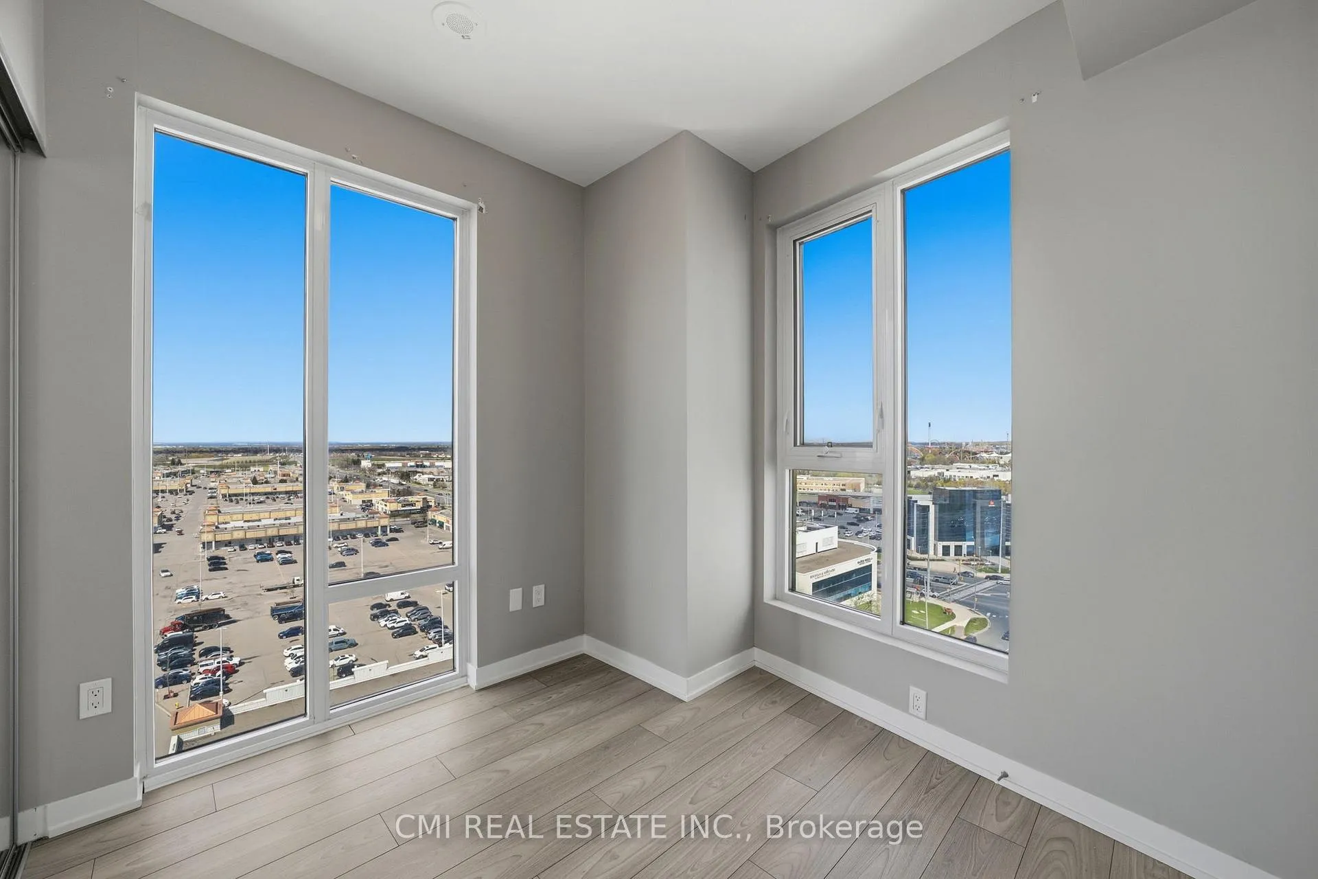 Photo 23 of Unit 1313, 10 Abeja Street, Vaughan, Concord — HOMEH