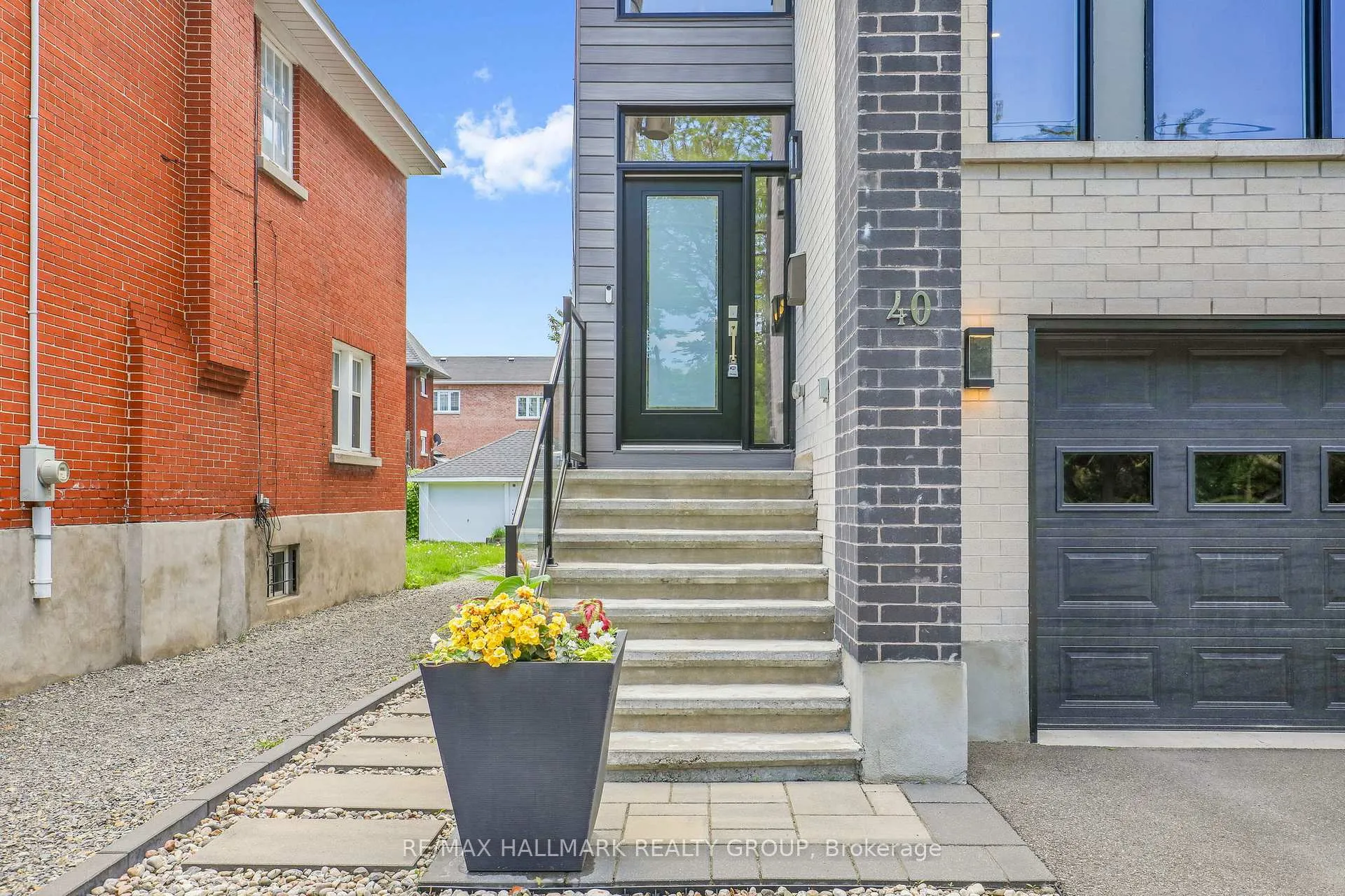 Photo 2 of 40 Byron Avenue, Ottawa, Ottawa West — HOMEH