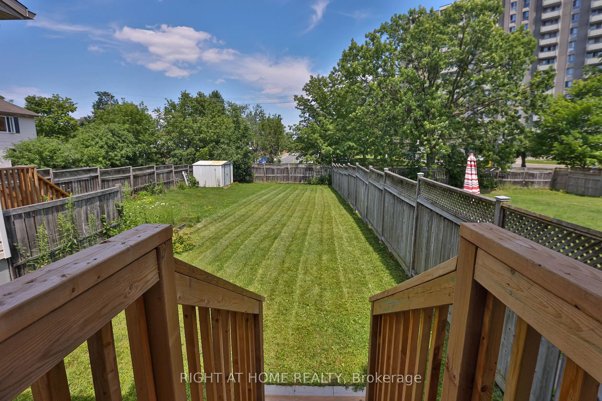Photo 25 of 142 Lilibet Cres E, Ottawa, Ellwood — HOMEH