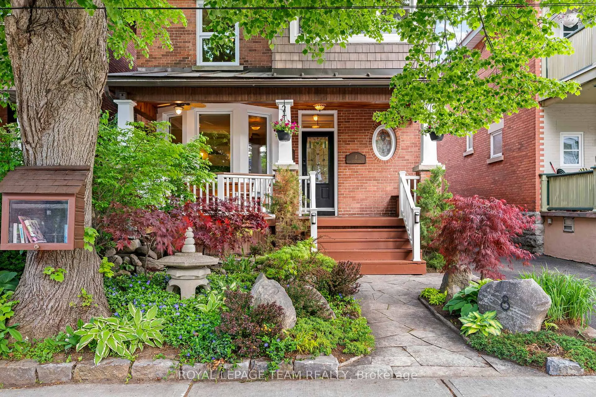 Photo 2 of 8 Ossington Avenue, Ottawa, Old Ottawa South — HOMEH