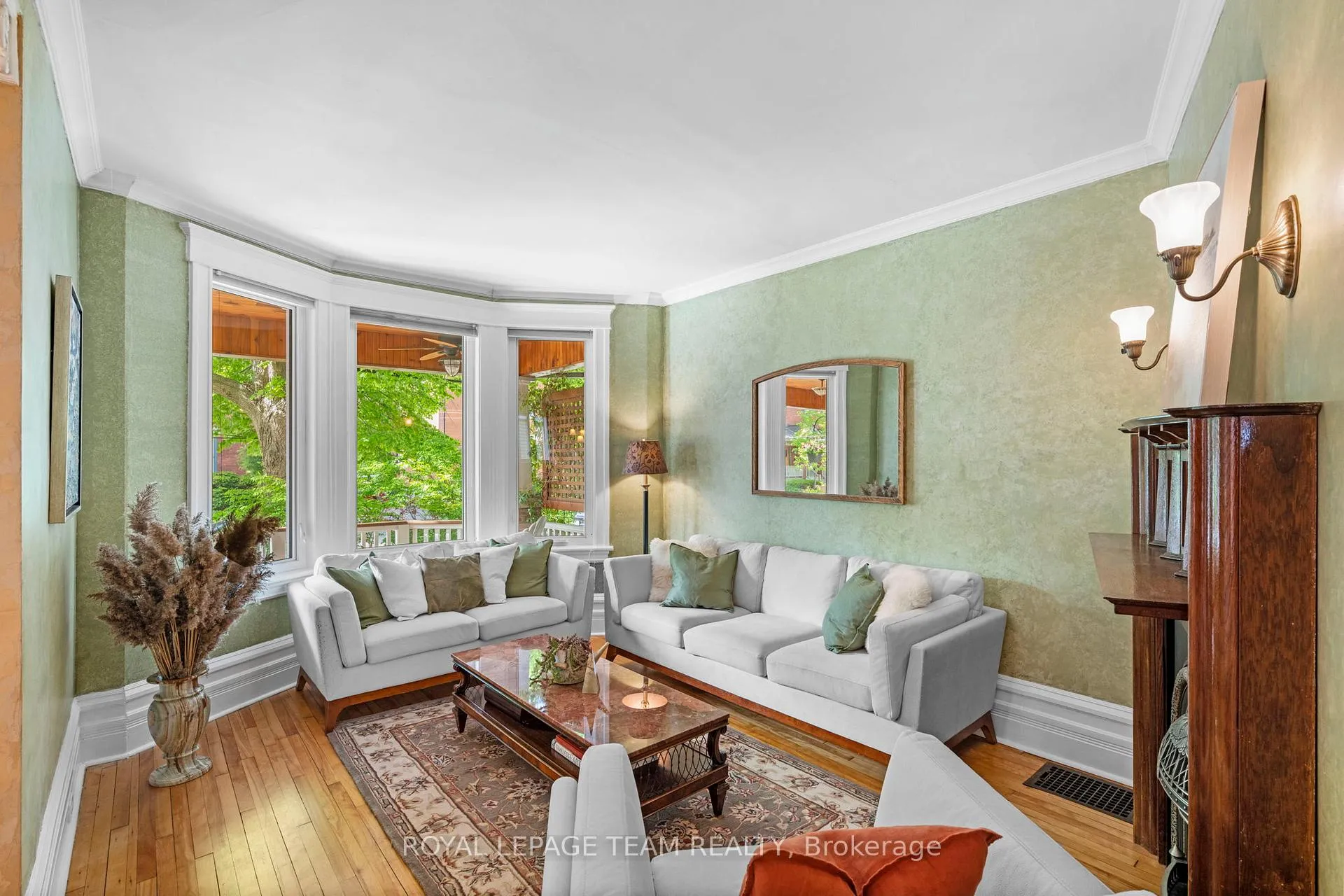 Photo 10 of 8 Ossington Avenue, Ottawa, Old Ottawa South — HOMEH