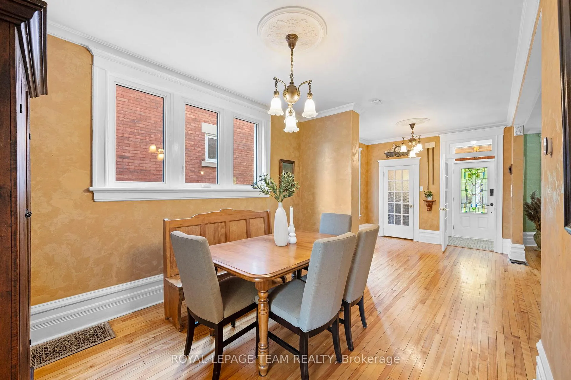 Photo 15 of 8 Ossington Avenue, Ottawa, Old Ottawa South — HOMEH