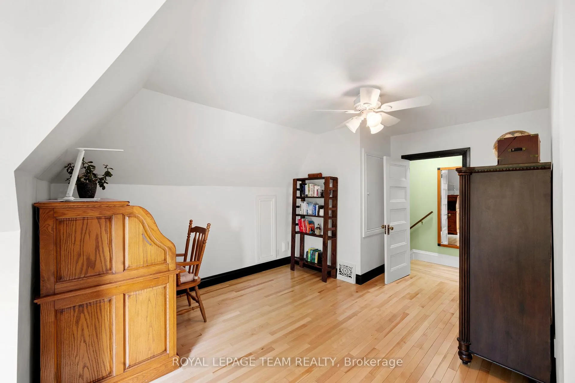 Photo 40 of 8 Ossington Avenue, Ottawa, Old Ottawa South — HOMEH